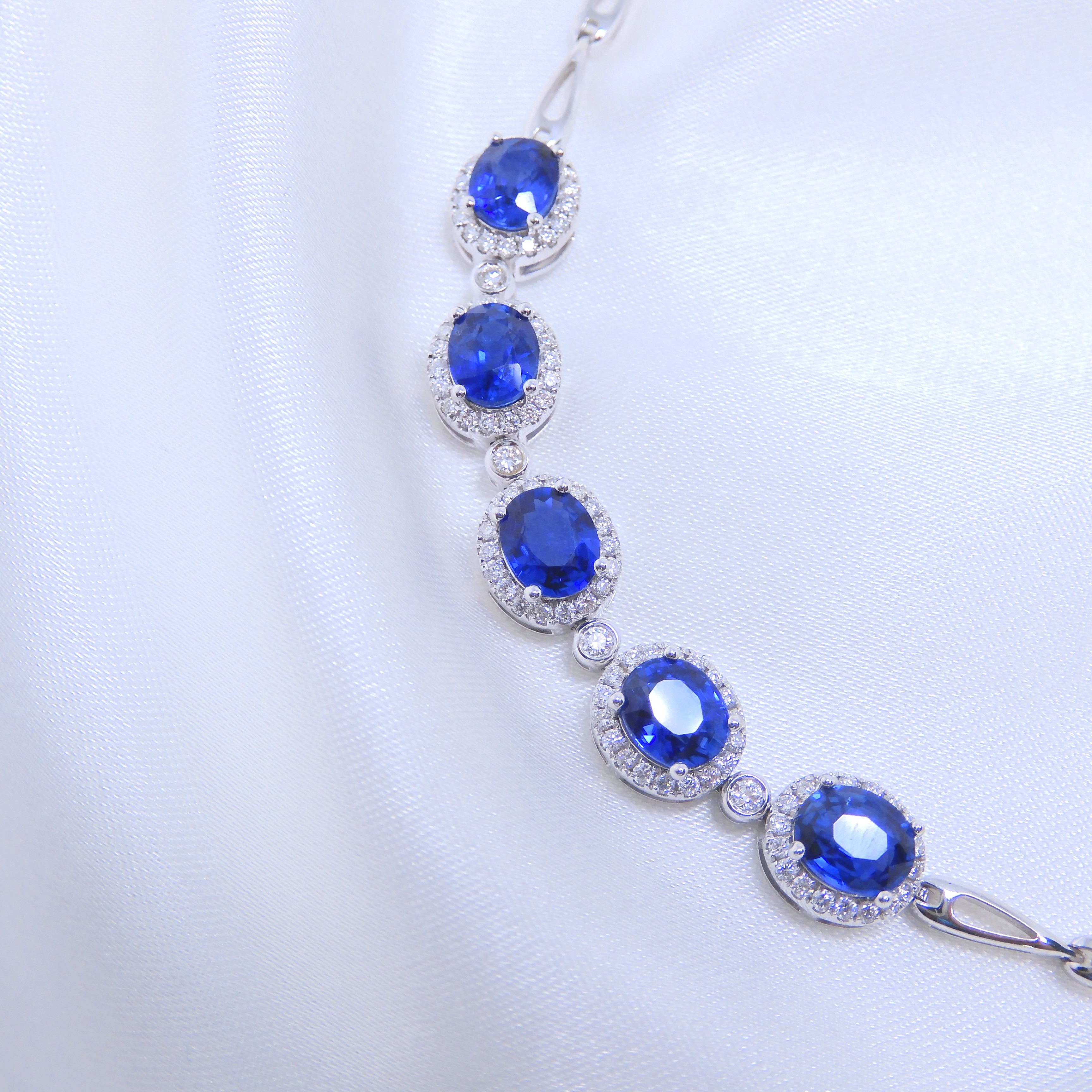 18K 白金 3.59ct 藍寶石手鏈