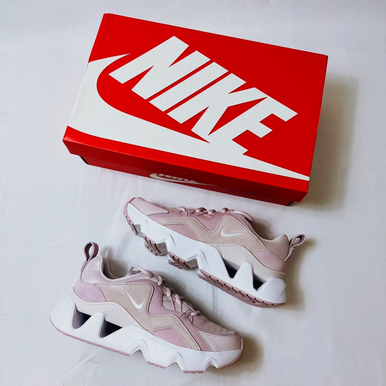 NIKE RYZ 365 Ttainers 孫芸芸 增高 休閒鞋 白粉 櫻花粉