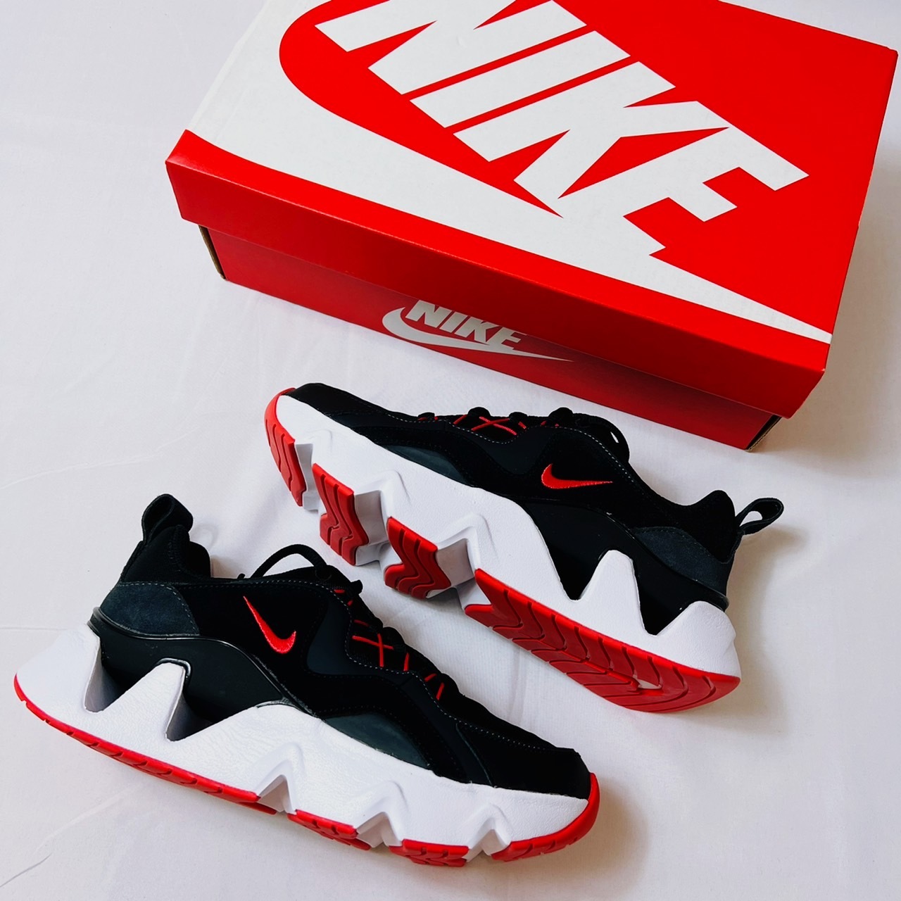 NIKE RYZ 365 Ttainers 孫芸芸 增高 休閒鞋 黑紅