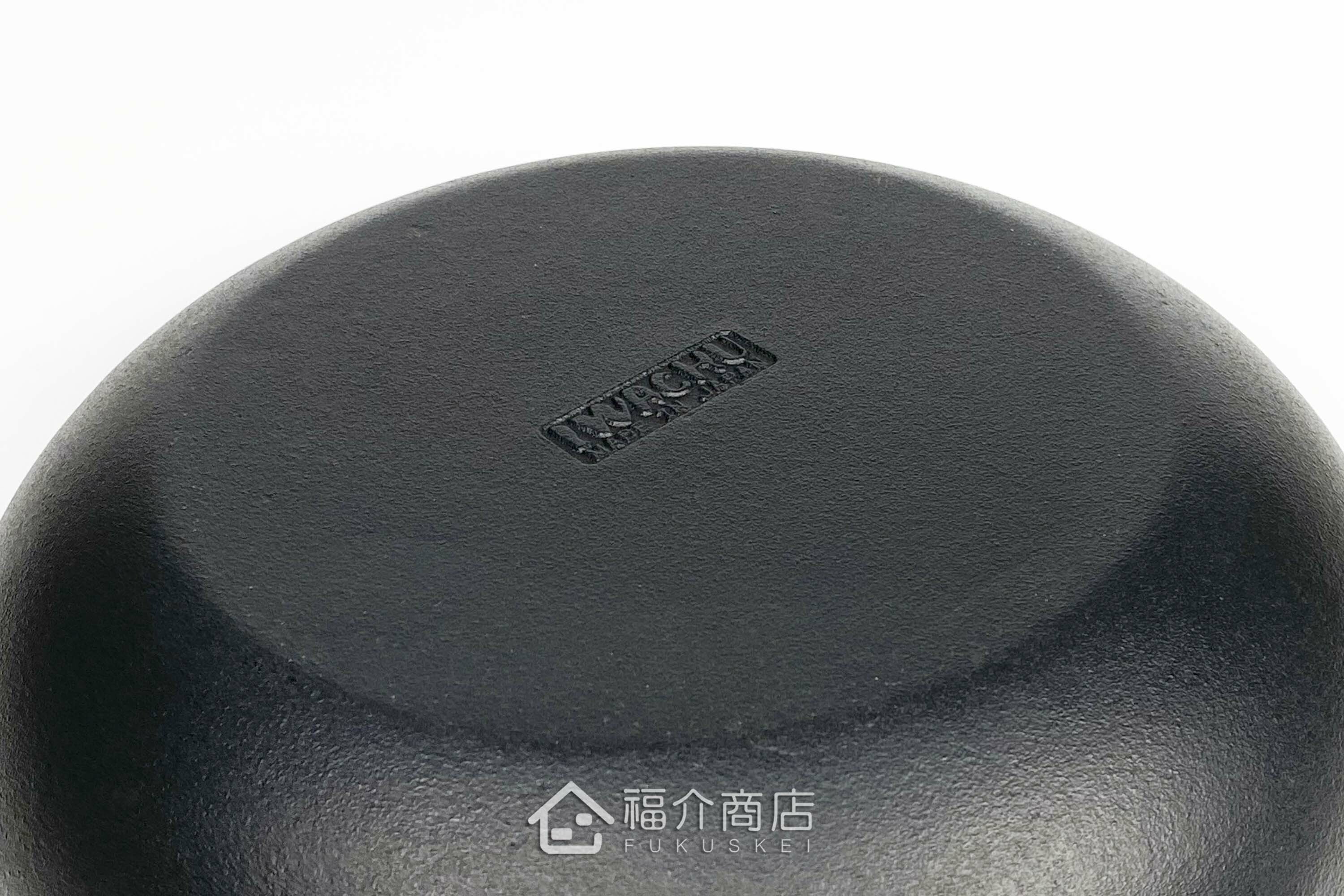 炒菜用的黑色鐵鍋