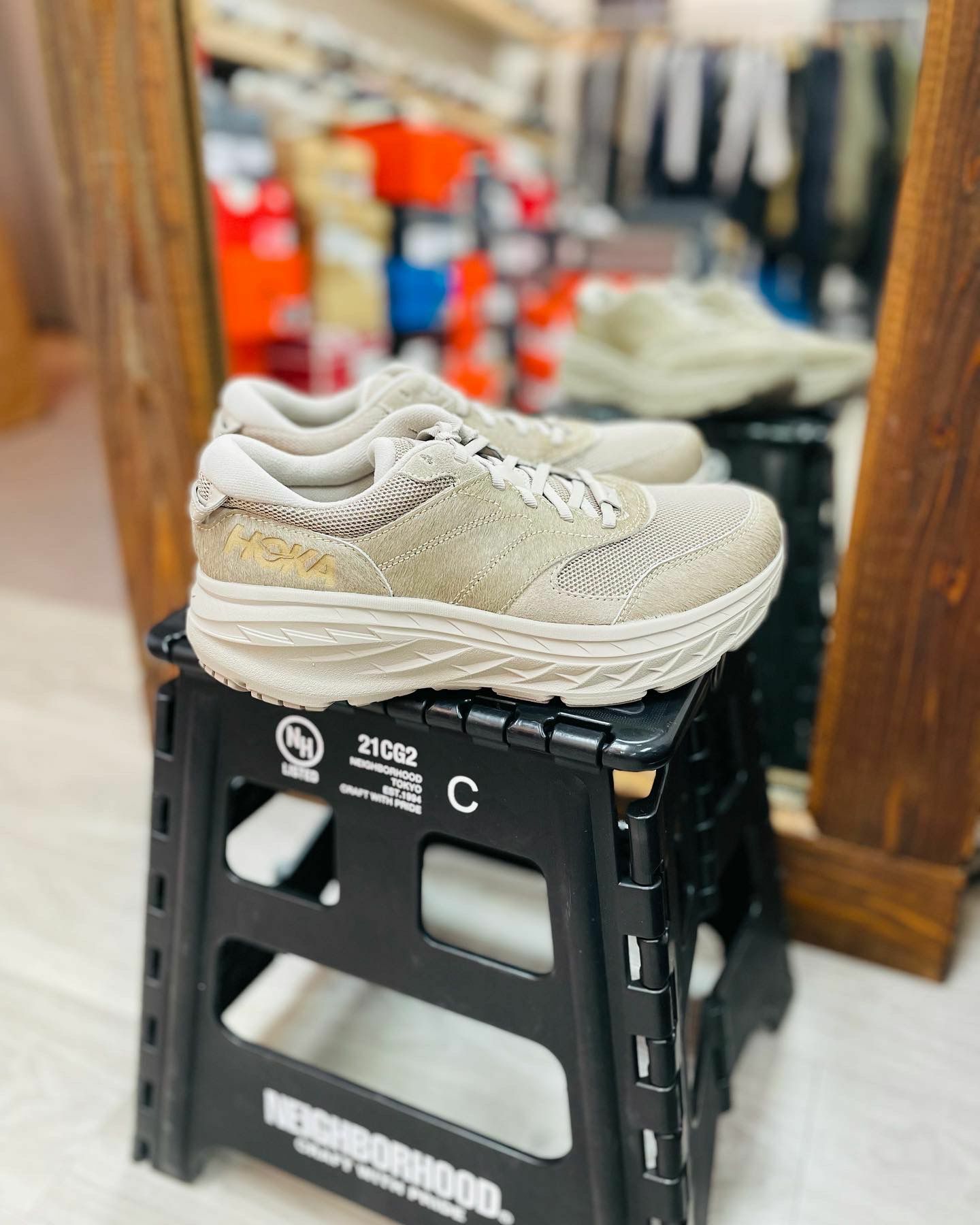 {現貨} Engineered Garments x HOKA ONE ONE Bondi L “沙色”