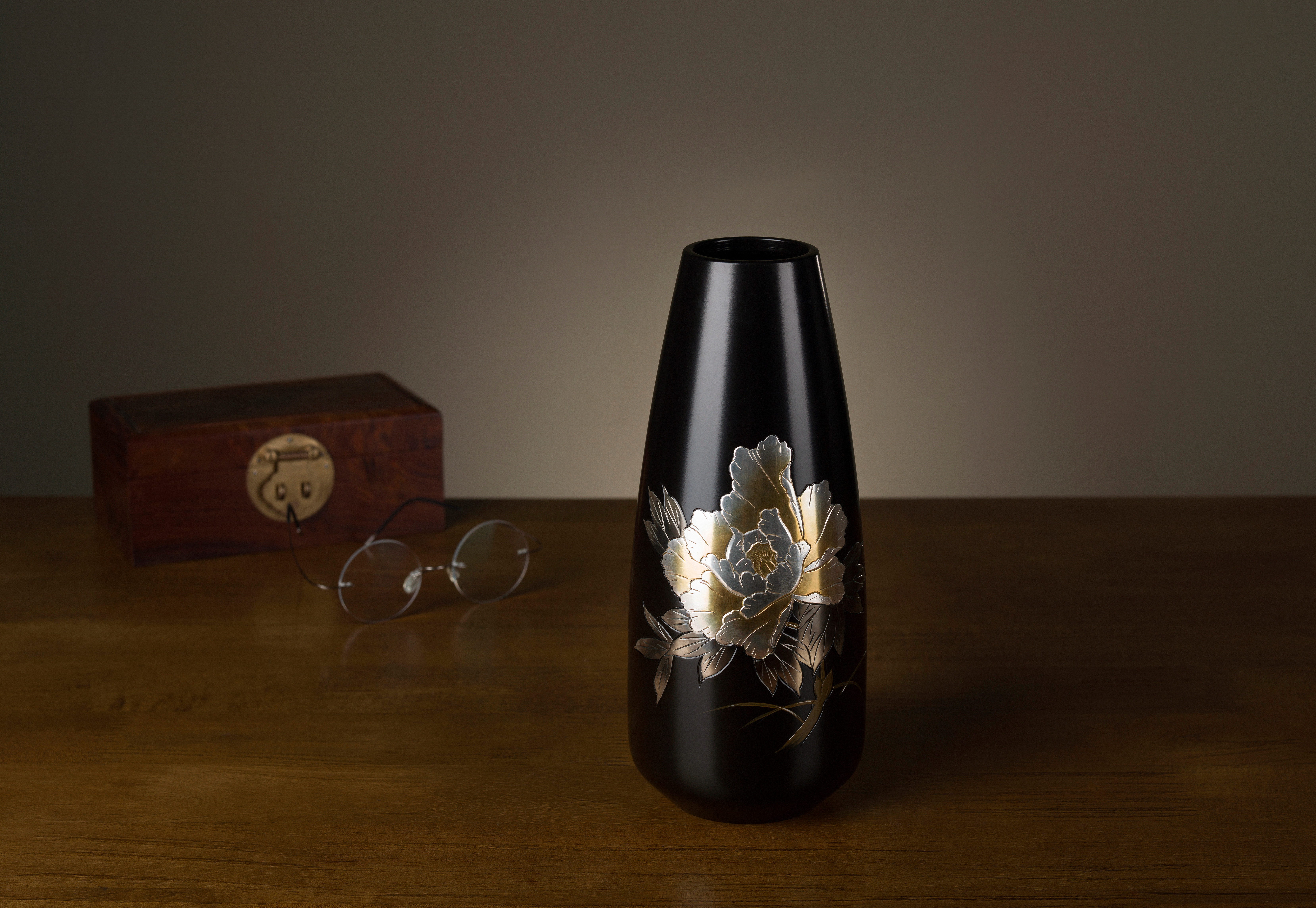 牡丹花瓶(高岡銅器) ｜銅作工藝品