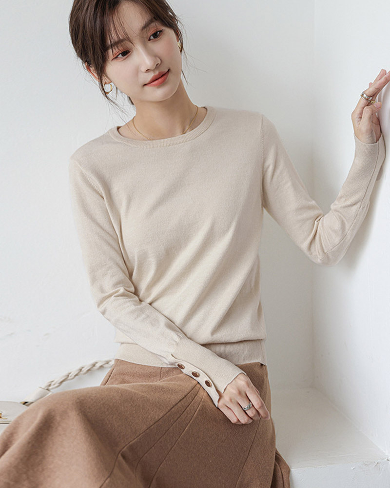 綠S【零碼出清不退換】圓領純色金釦針織上衣