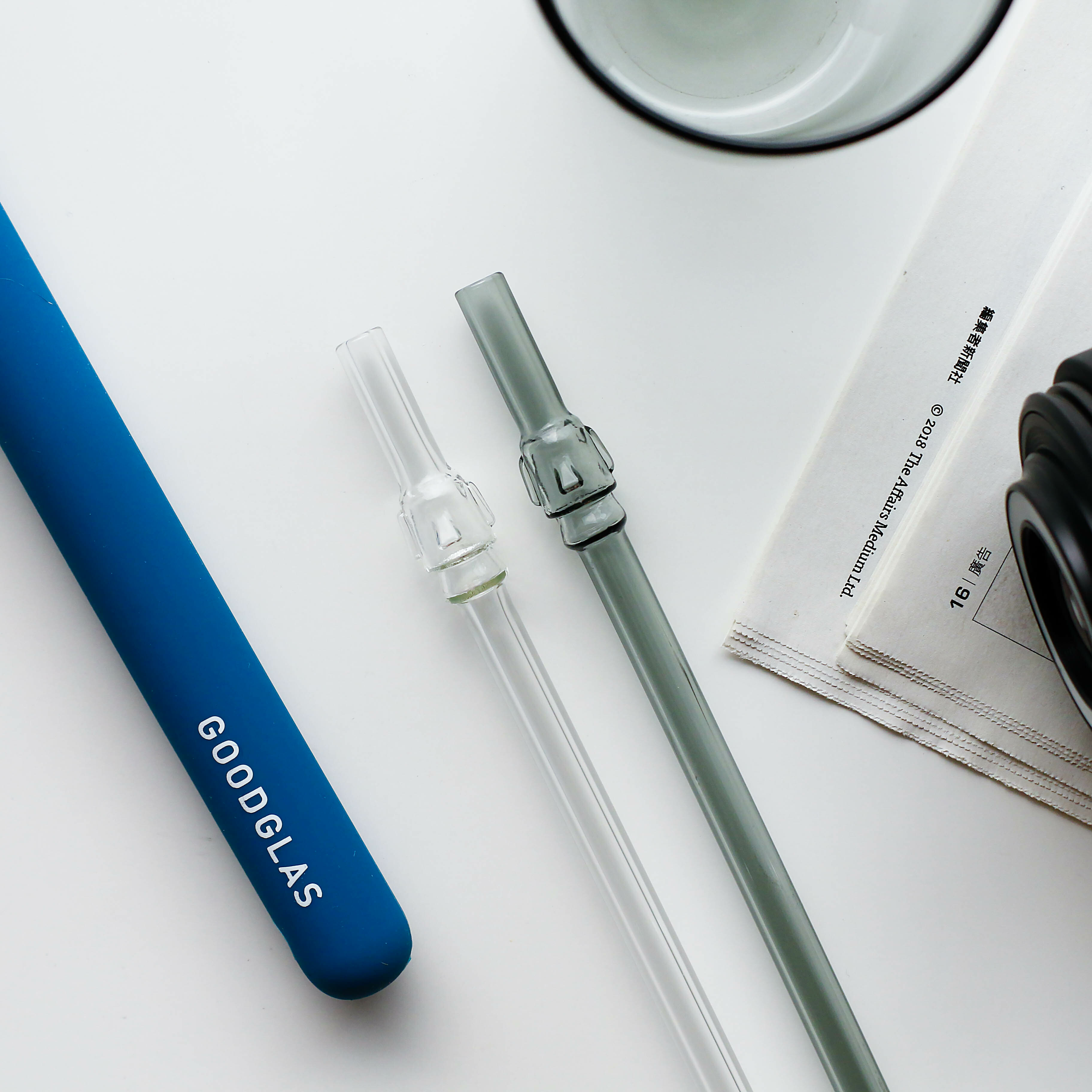 【好玻goodglas摩艾造型玻璃細吸管】（含1細玻璃吸管＋防摔矽膠套＋清潔刷）共2色