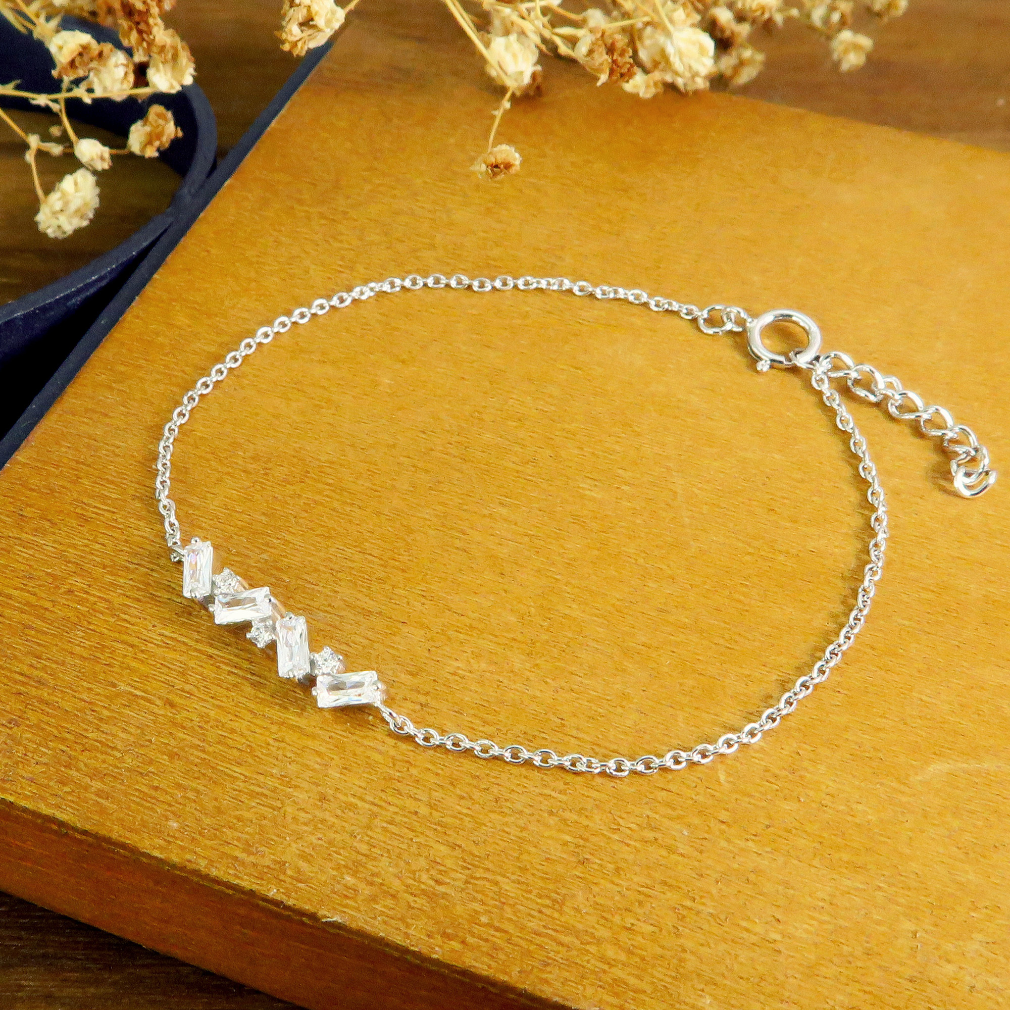 波光粼粼  純銀手鍊 方形排鑽 (白K金色款)-ART64