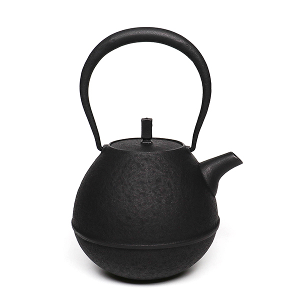 【空間鑄造】Egg 鐵壺0.9L-黑