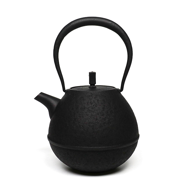 【空間鑄造】Egg 鐵壺0.9L-黑