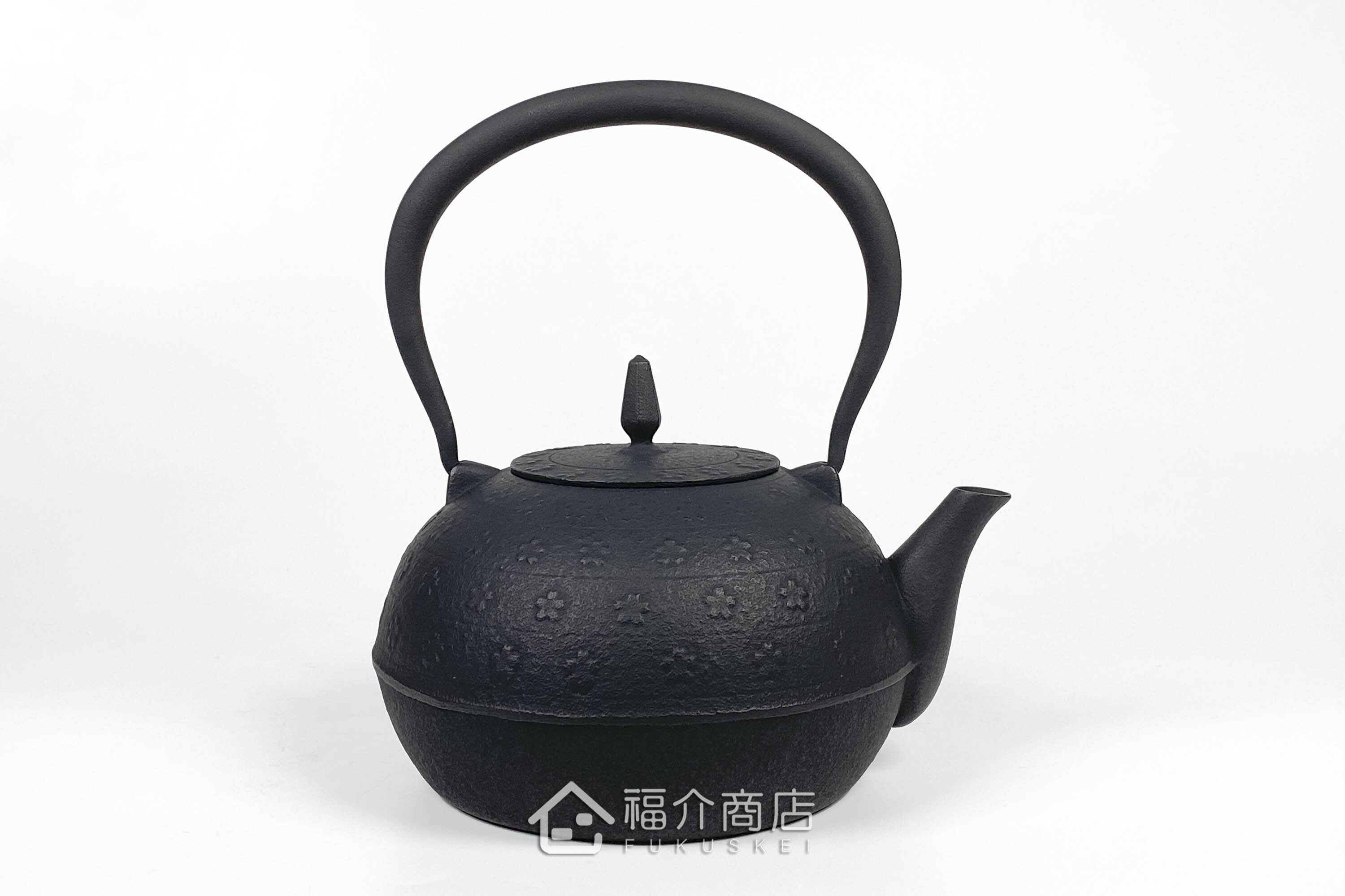 黑色的泡茶煮水鐵壺