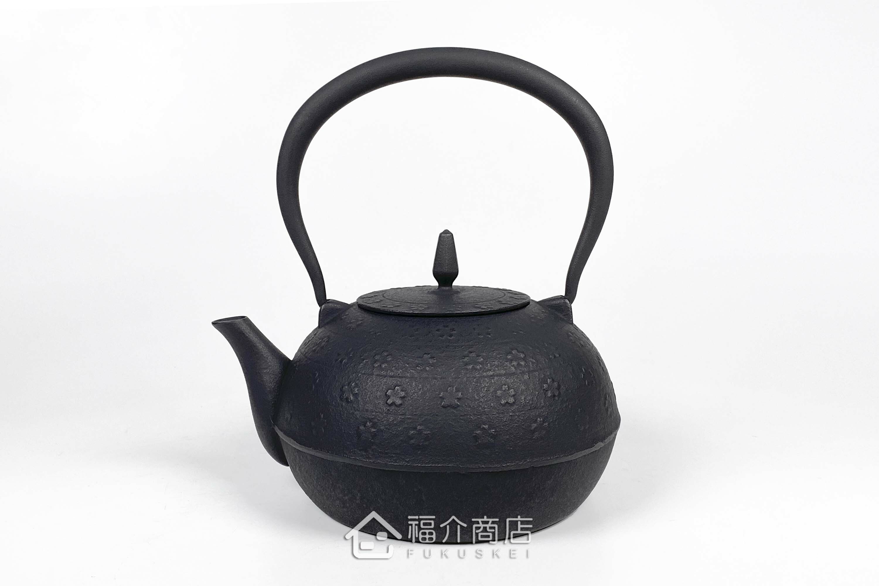 黑色的泡茶煮水鐵壺