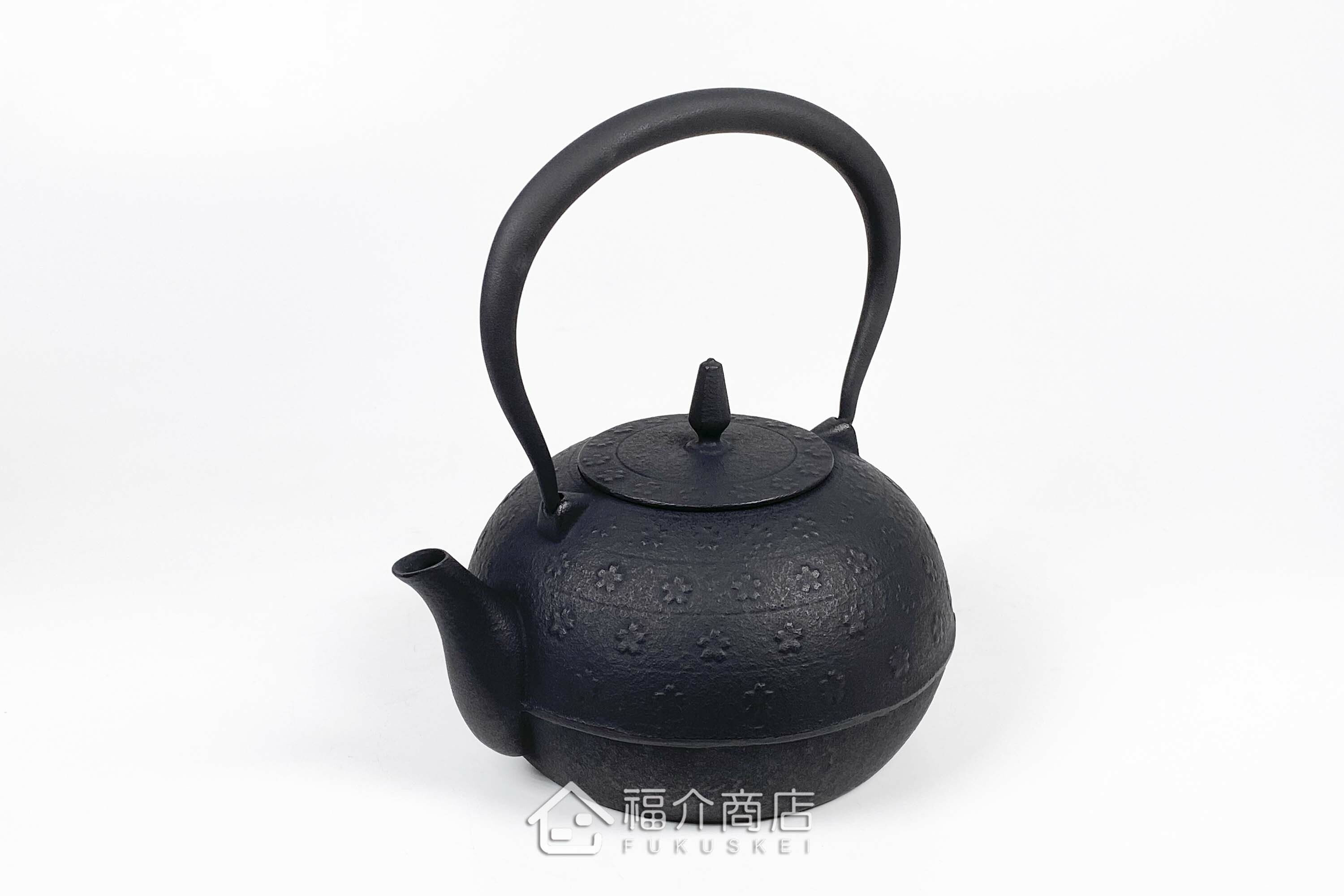 黑色的泡茶煮水鐵壺