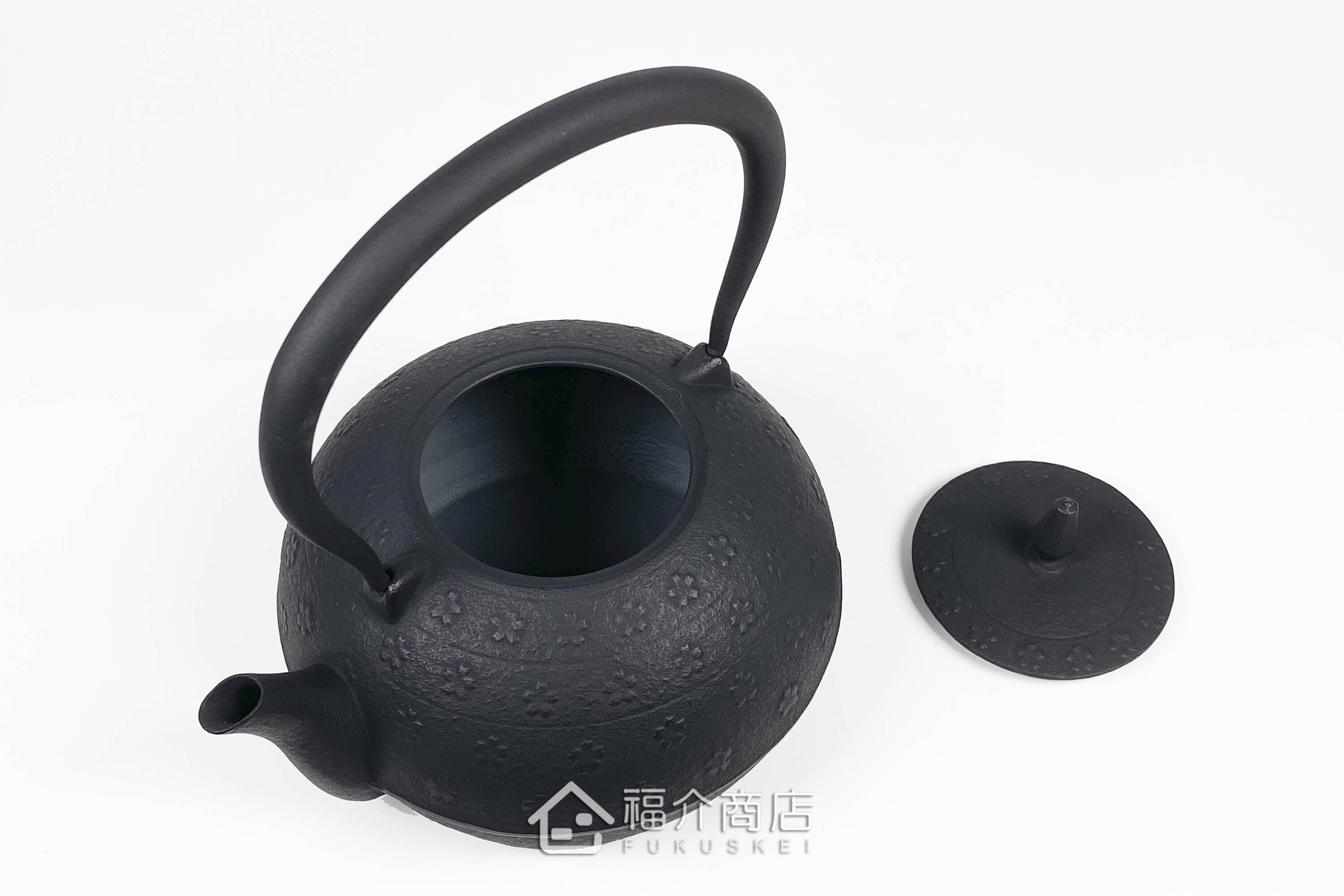 黑色的泡茶煮水鐵壺