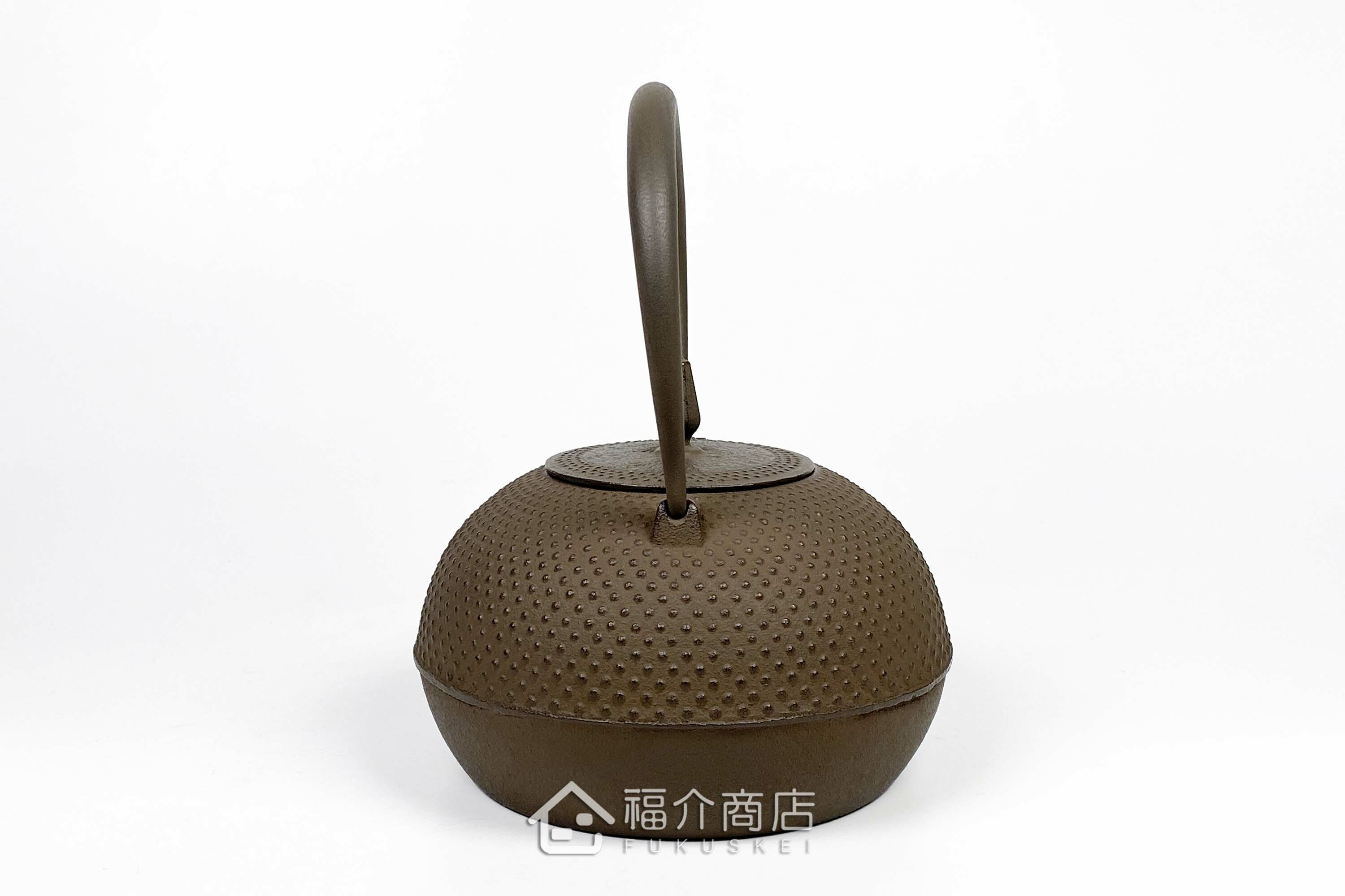 茶色的泡茶煮水鐵壺