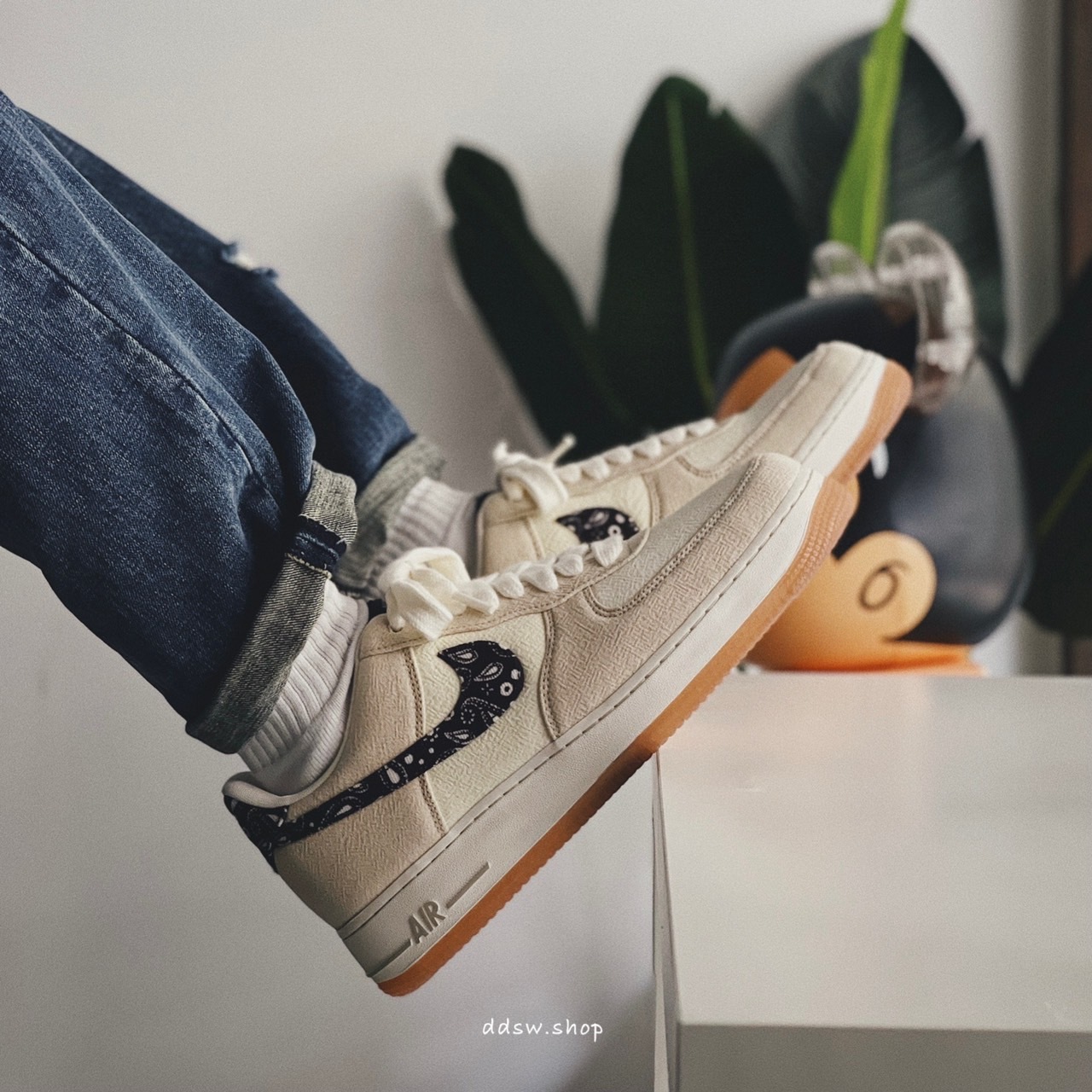 Nike Air Force 1 LV8  “Paisley Swoosh” 變形蟲 DJ4631-200