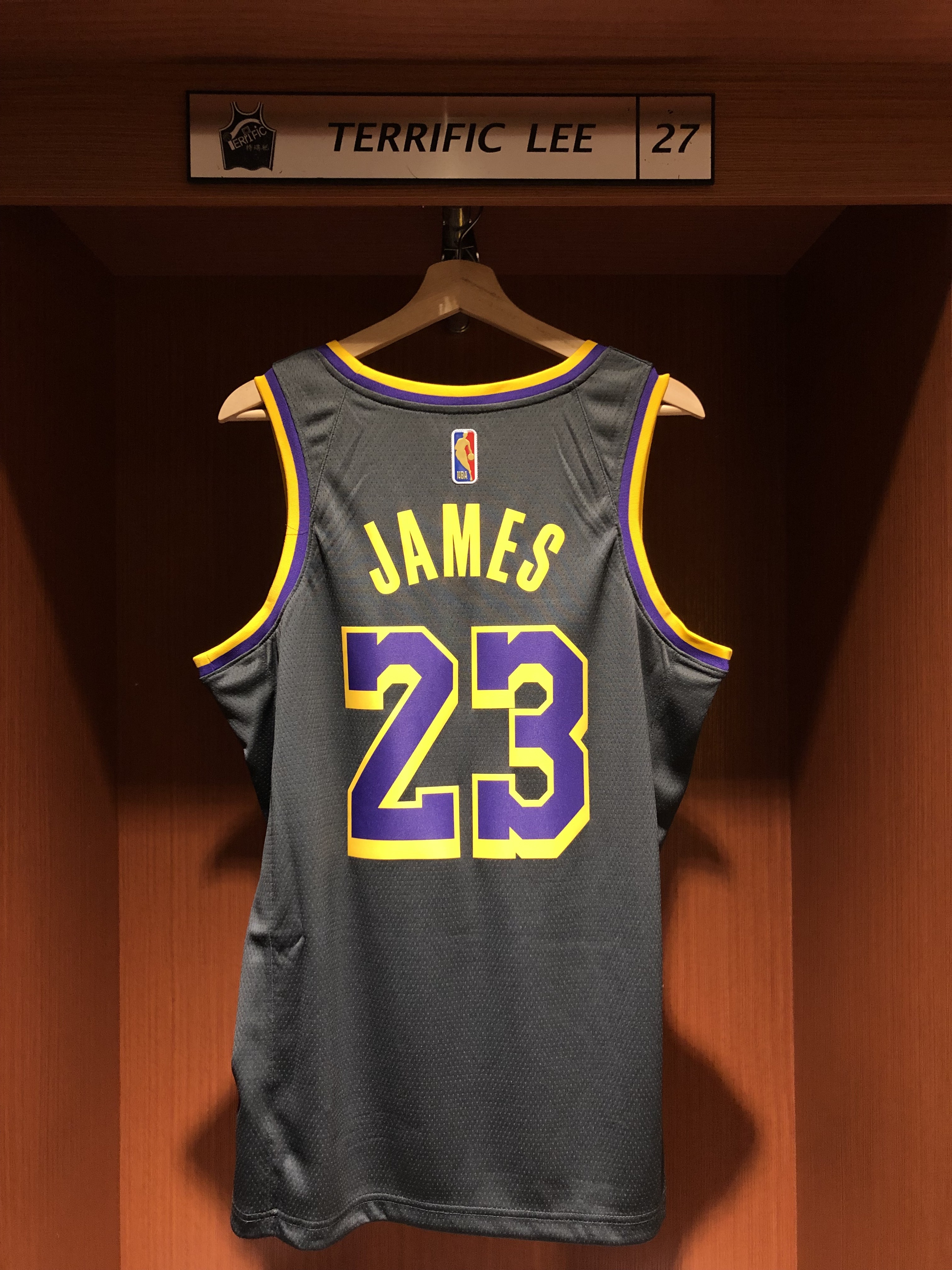 NBA球衣 Lebron James 洛杉磯湖人獎勵 Earned Nike Swingman 球迷版 熱轉印 含贊助商標 全新