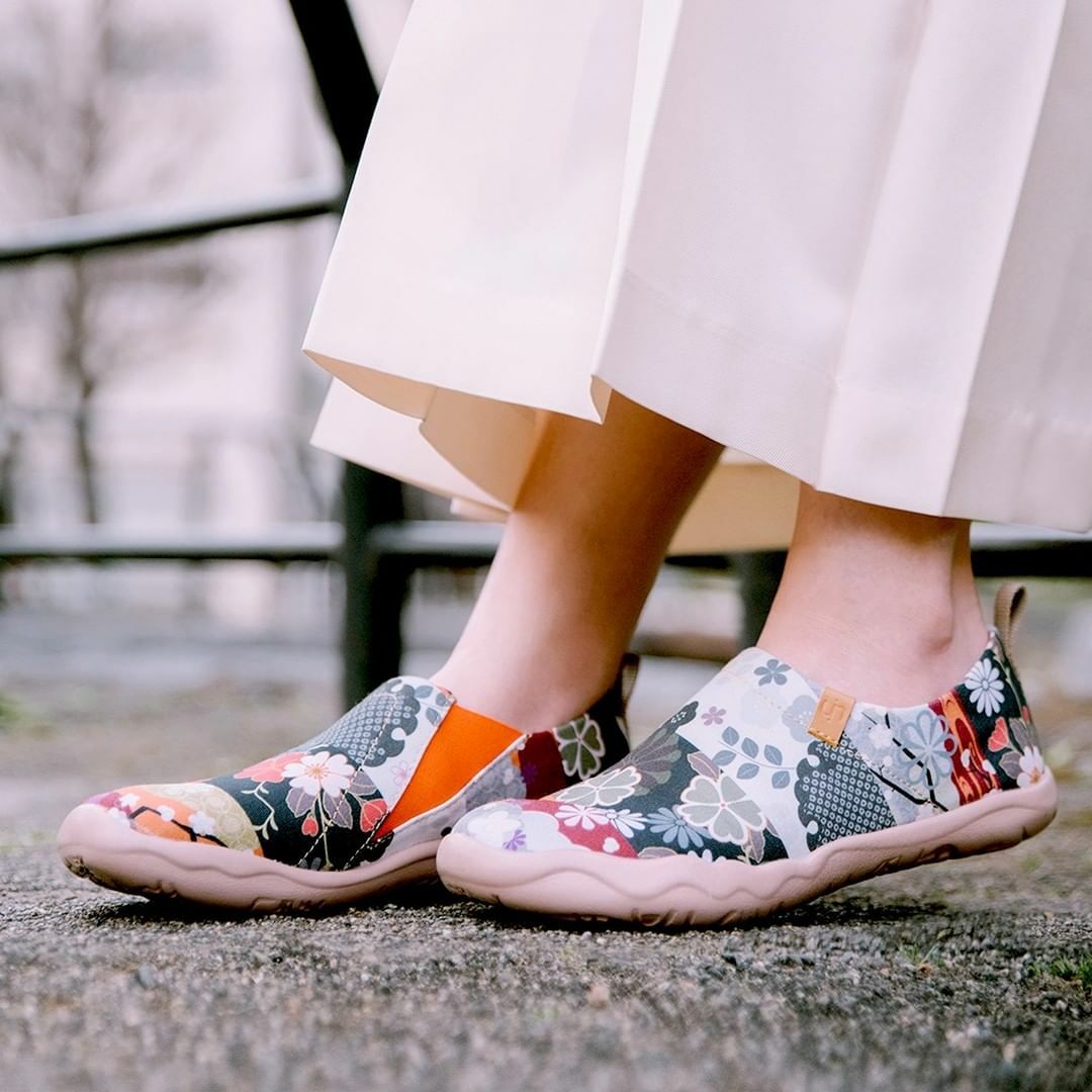 【 Uin 】西班牙原創設計 | 大和繡 彩繪鞋 休閒鞋 女鞋 懶人鞋