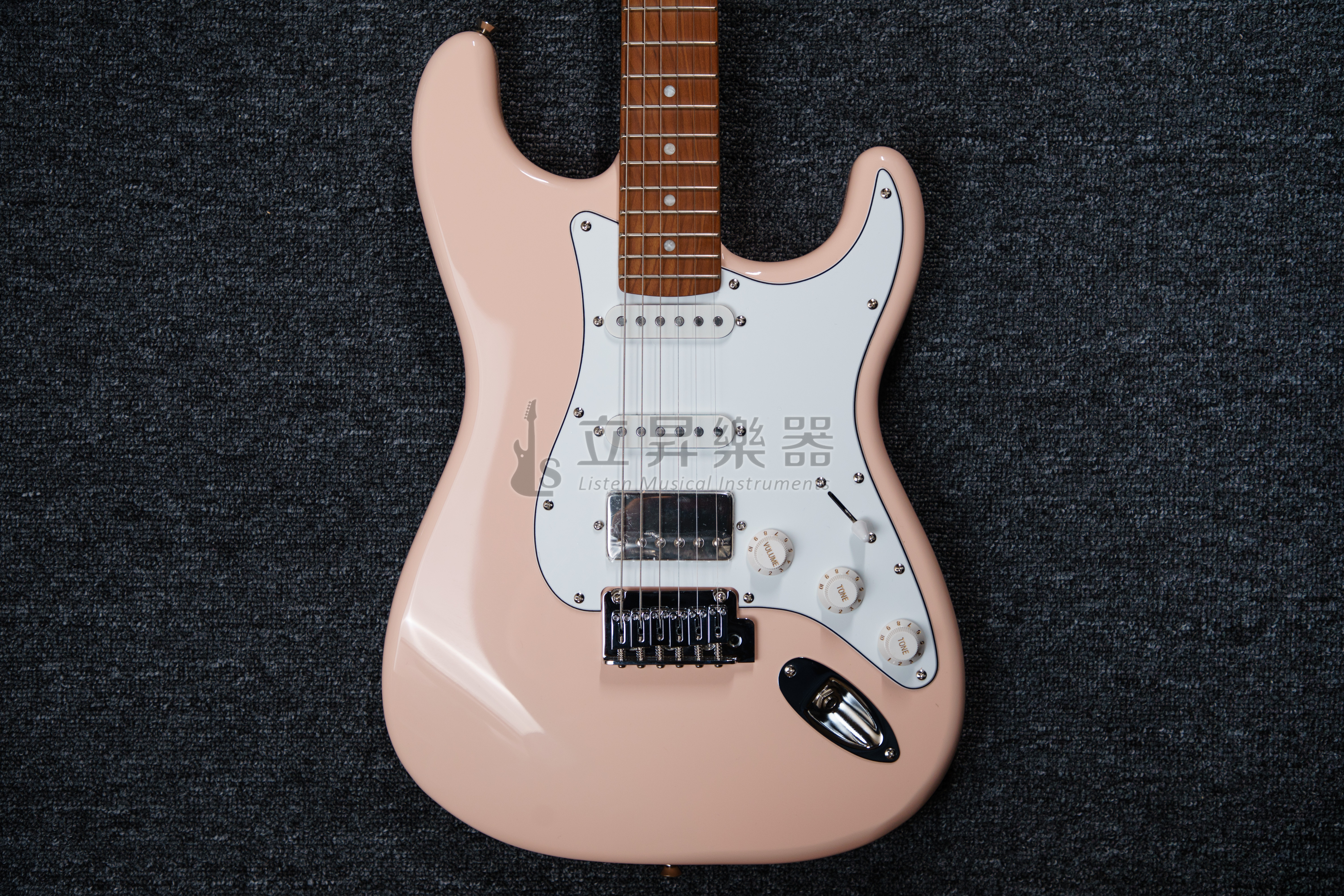 【多色可選】CORONA STANDARD PLUS SP22 Stratocaster 22格 烤楓木指板 附原廠厚袋 單單雙 兩點式 小搖座   BLK 黑色 / OWT 奧林匹克白 / DHB 海豚藍 / SHP 貝殼粉紅