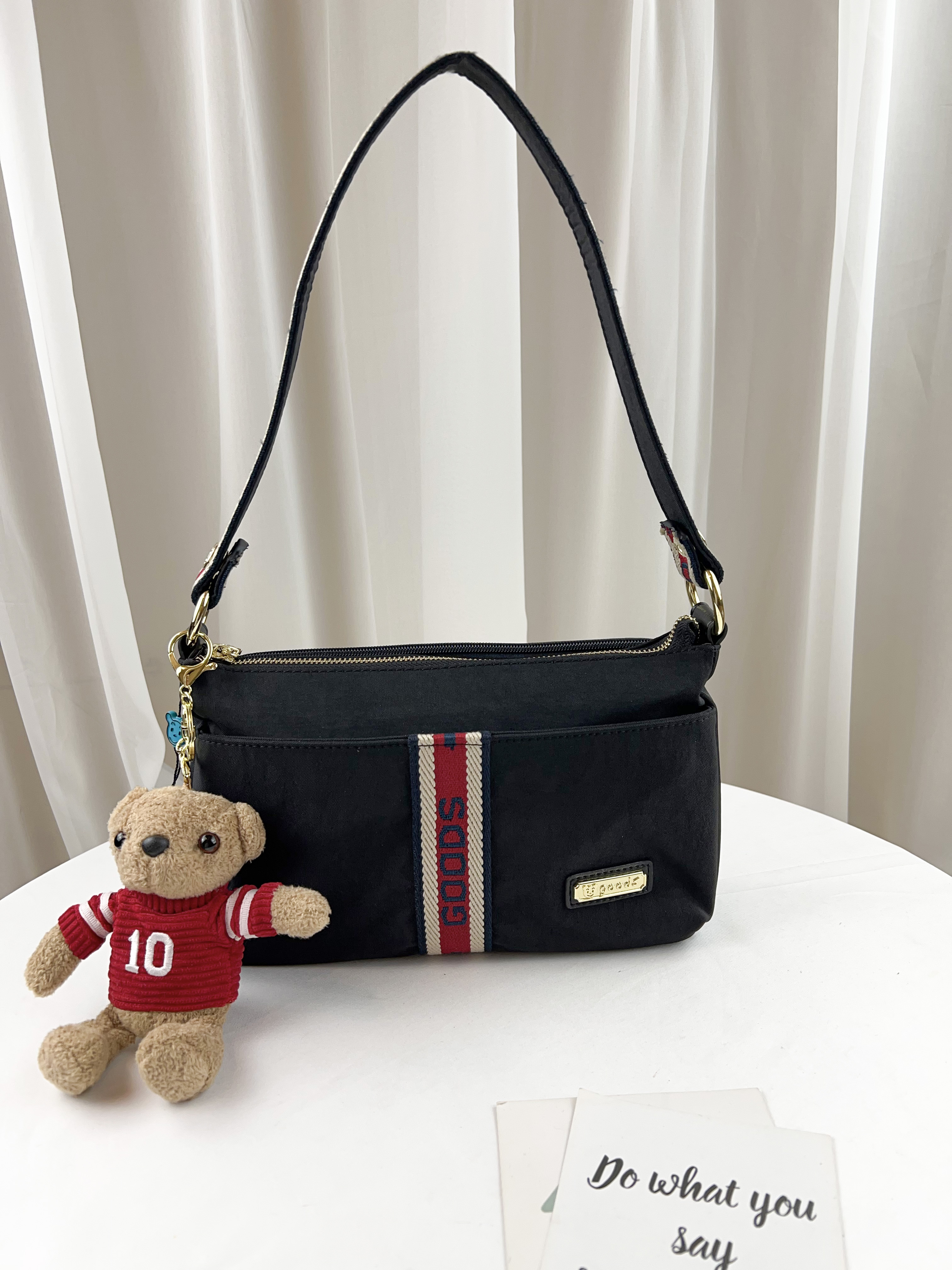 GOODS 織帶黑 防潑水肩背包 / 側背包 附小熊吊飾 #2048