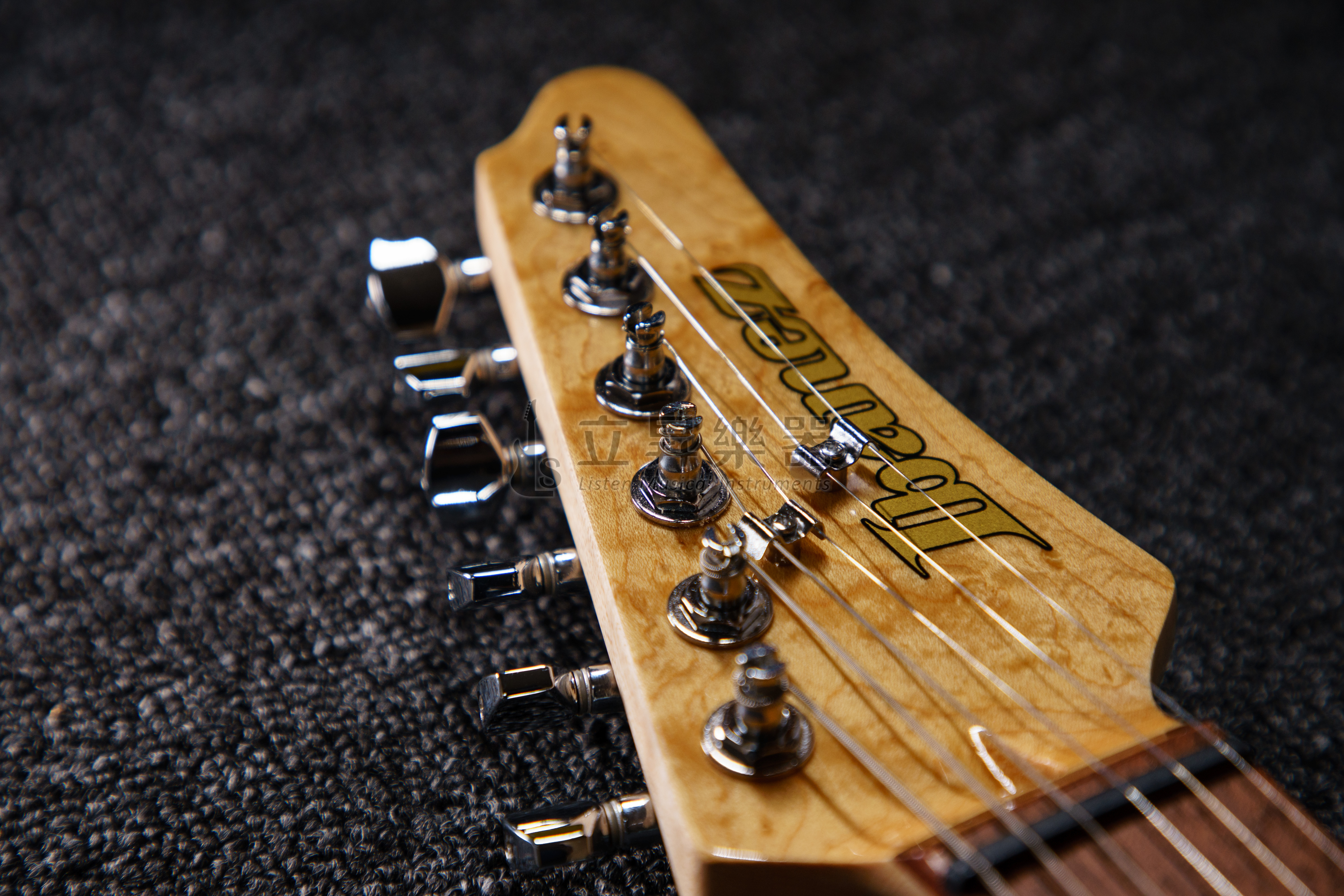 【多色可選】Ibanez AZES40 單單雙 小搖座 白揚木琴身 楓木琴頸 dyna-MIX9 切換系統  贈琴袋、背帶、調音器、導線   BK 黑色 【多色可選】Ibanez AZES40 單單雙 小搖座 白揚木琴身 楓木琴頸 dyna-MIX9 切換系統 贈琴袋、背帶、調音器、導線 BK 黑色 / PRB 純粹藍 / MGR 薄荷綠 / PPK 淡粉色 第 3 張圖片｜三峽吉他 / Bass