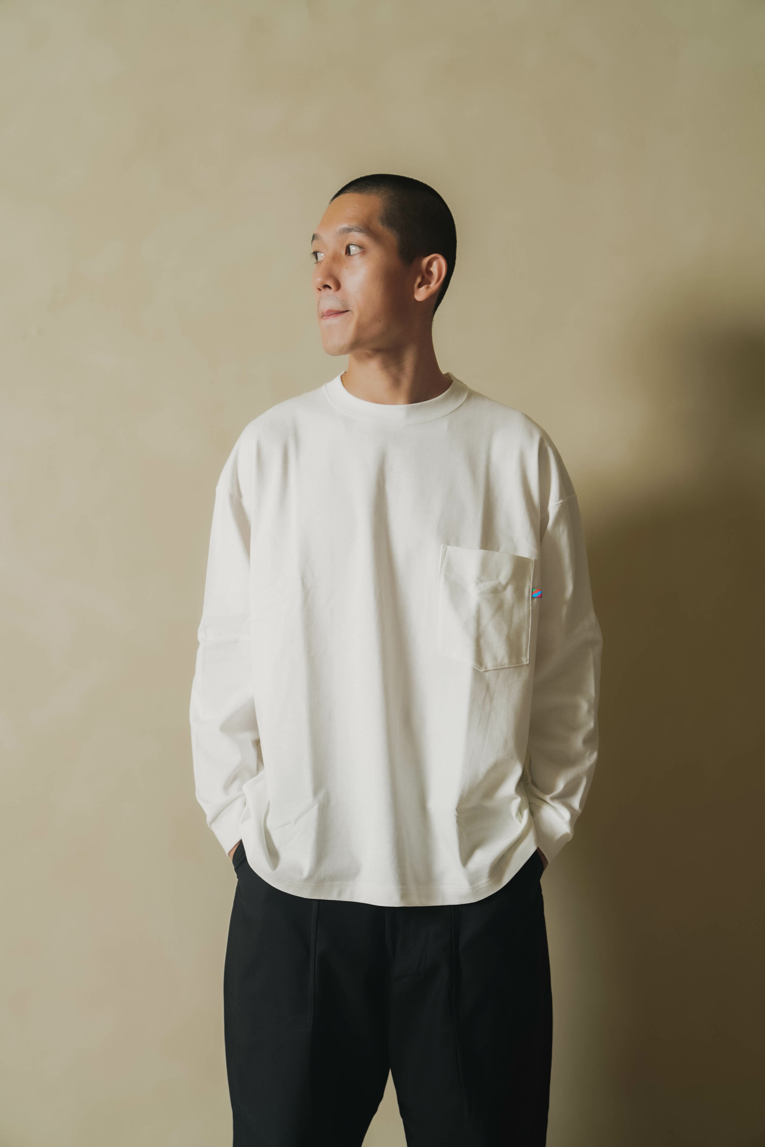 IS-NESS LONG SLEEVE POCKET T-SHIRT