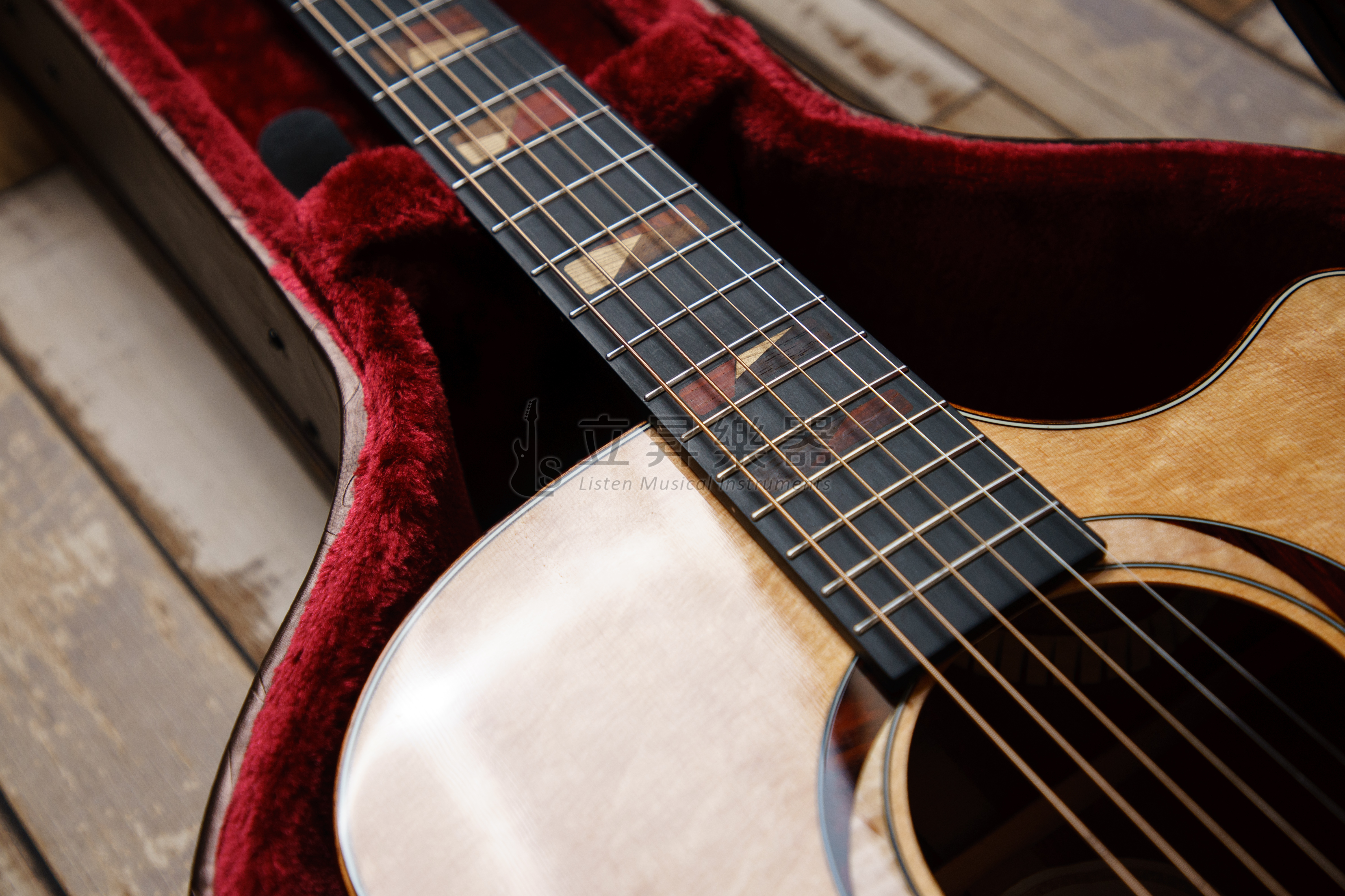 弦墨 春華 西堤卡熊爪雲杉面板 桃花心木側背 全單 41吋 GA桶缺角 駱駝骨弦枕弦釘 鏤空立木 懸浮琴頸 台灣公司貨 弦墨吉他 第 6 張圖片｜三峽吉他 / Bass