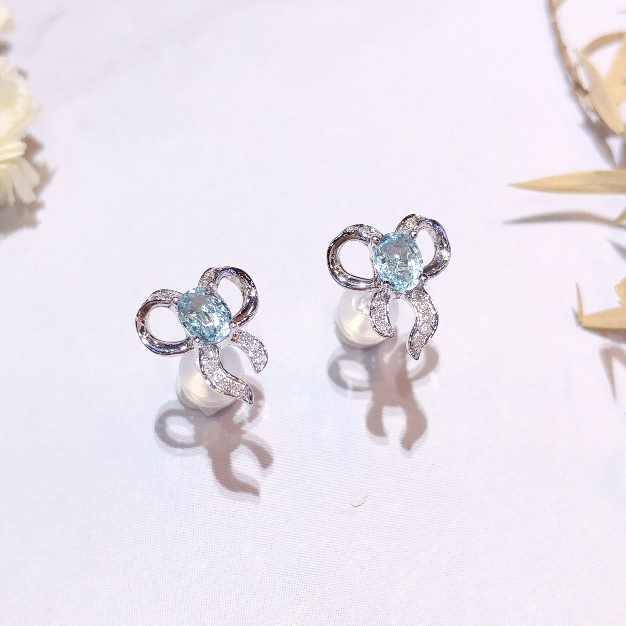 全新18K白金【主石47份帕拉伊巴】配9份鑽石耳環