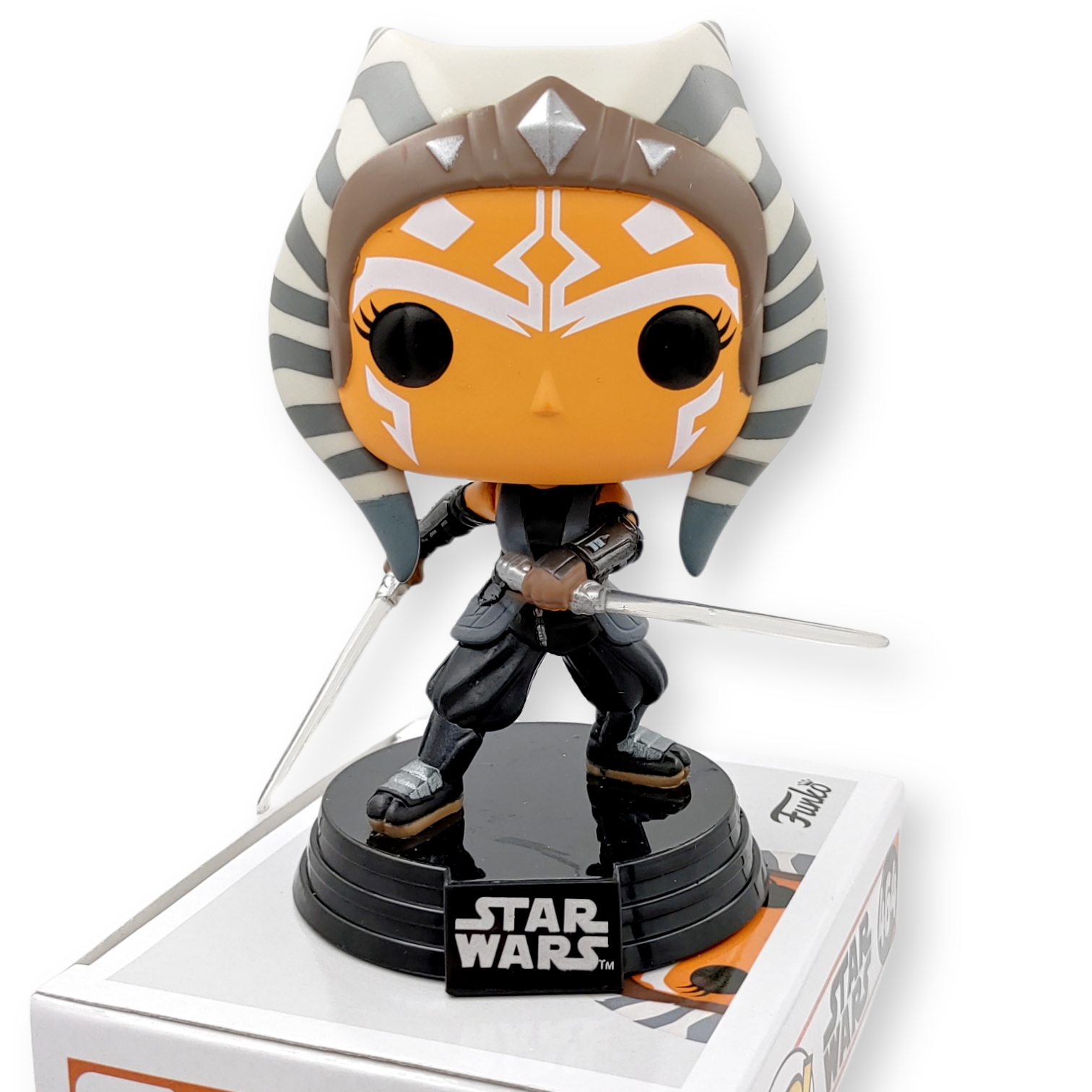 FUNKO POP<星球大戰-曼達洛人>亞蘇卡·譚諾(雙劍)-NO.464vv