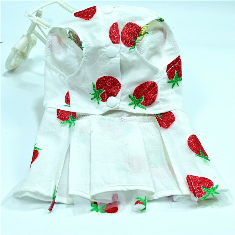 草莓蝴蝶结裙子