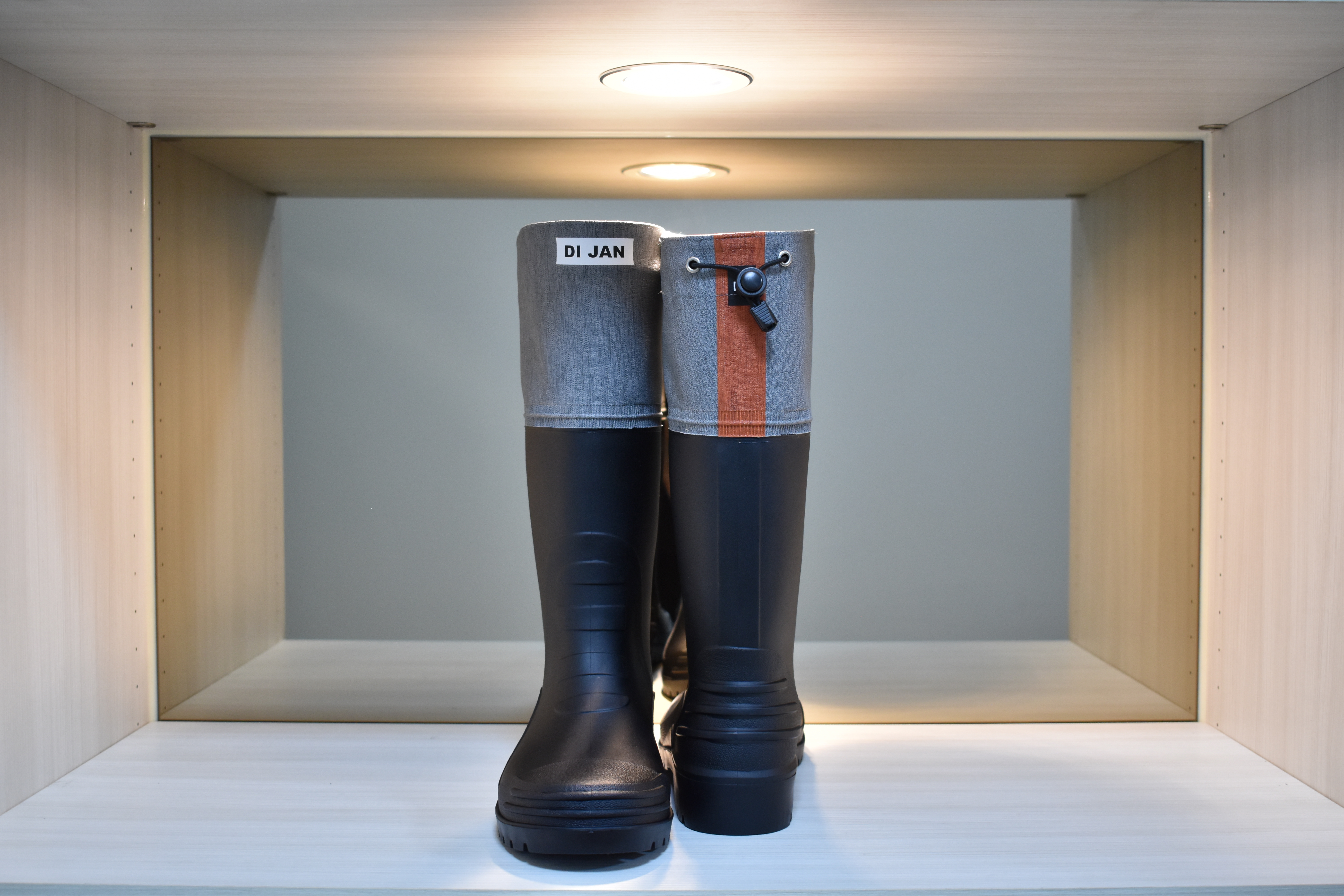 D3 系列 - 後束口設計 - 文青灰可摺式登山雨鞋 (附厚底乳膠鞋墊!)