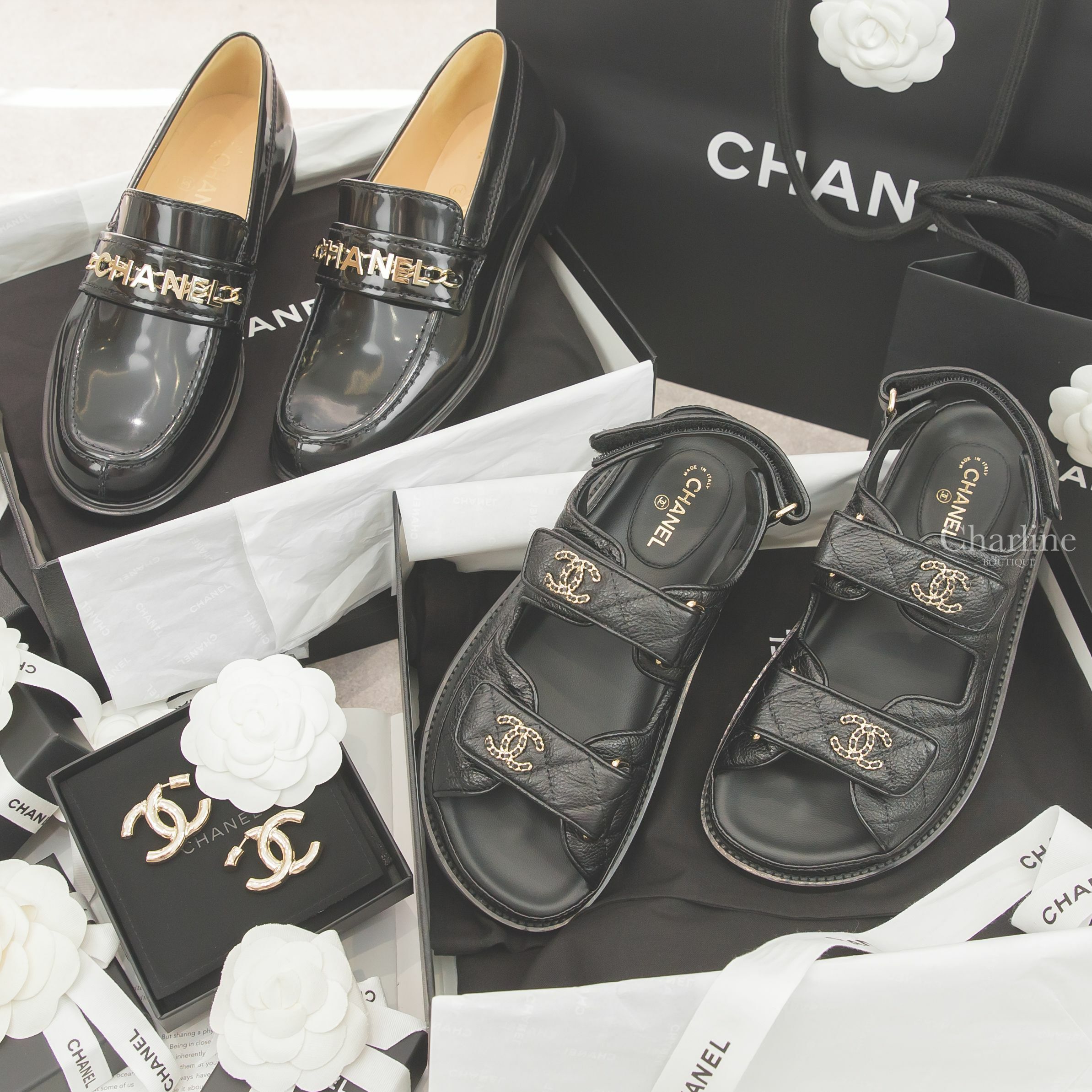Chanel Sandal 黑色金CC皮穿鍊魔鬼氈荔枝菱格紋涼鞋,Chanel Loafers 黑色漆皮金色字母後跟CC小牛皮樂福鞋,Chanel Earrings 金色金屬亮面CC耳環-Charline Boutique 精品代購