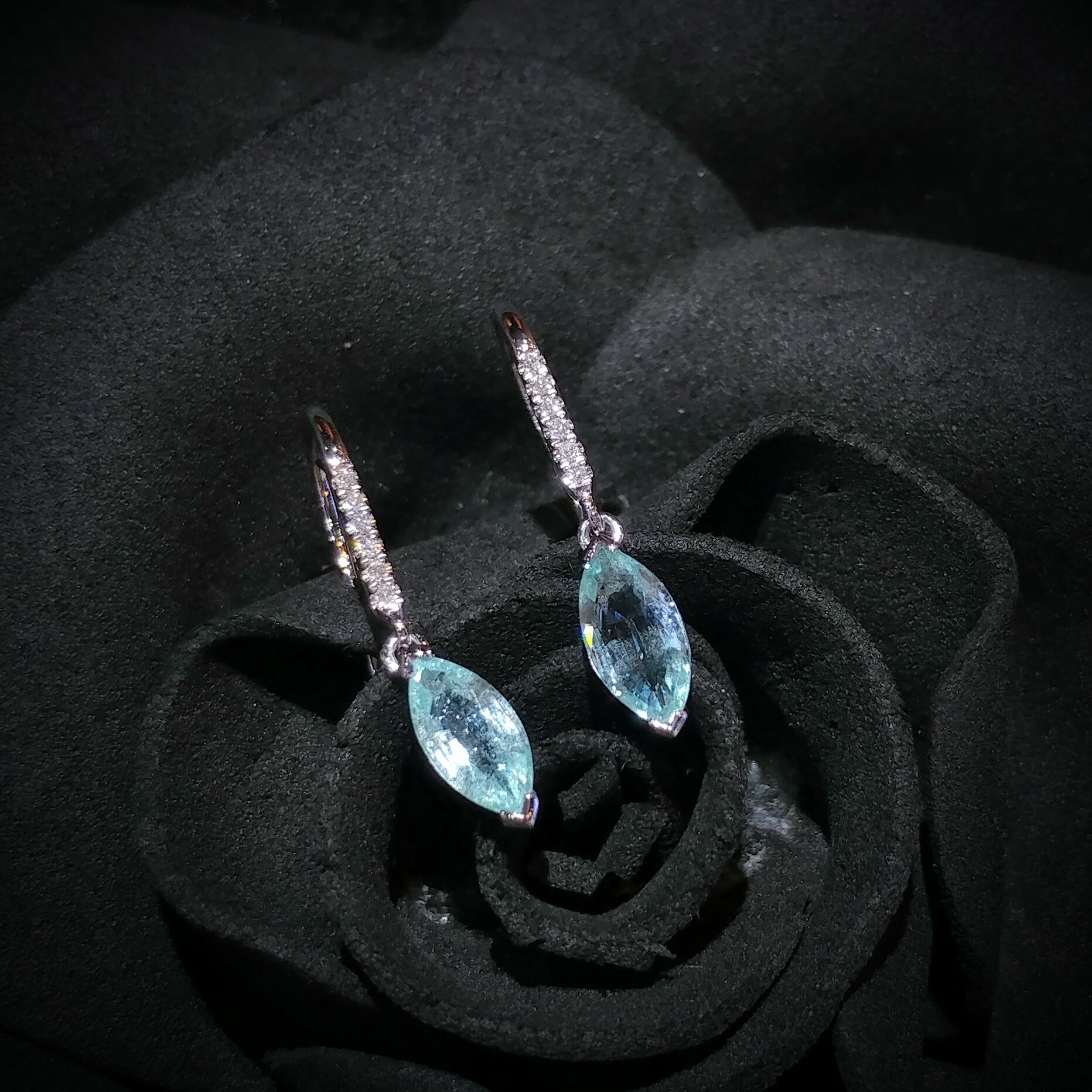 全新18K白金【主石87份帕拉伊巴】配3份鑽石吊耳環