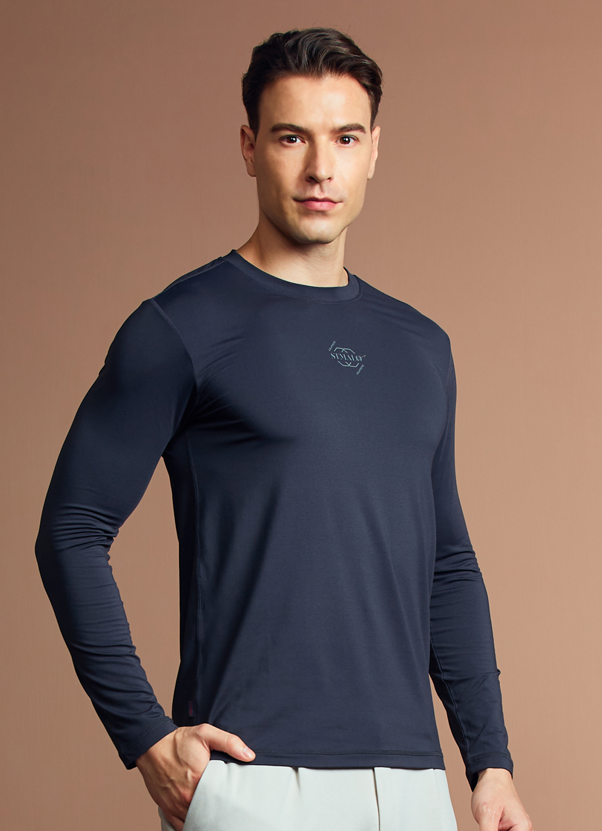 諾貝爾纖維石墨烯紅外線蓄暖男上衣-2133MT-碳黑色