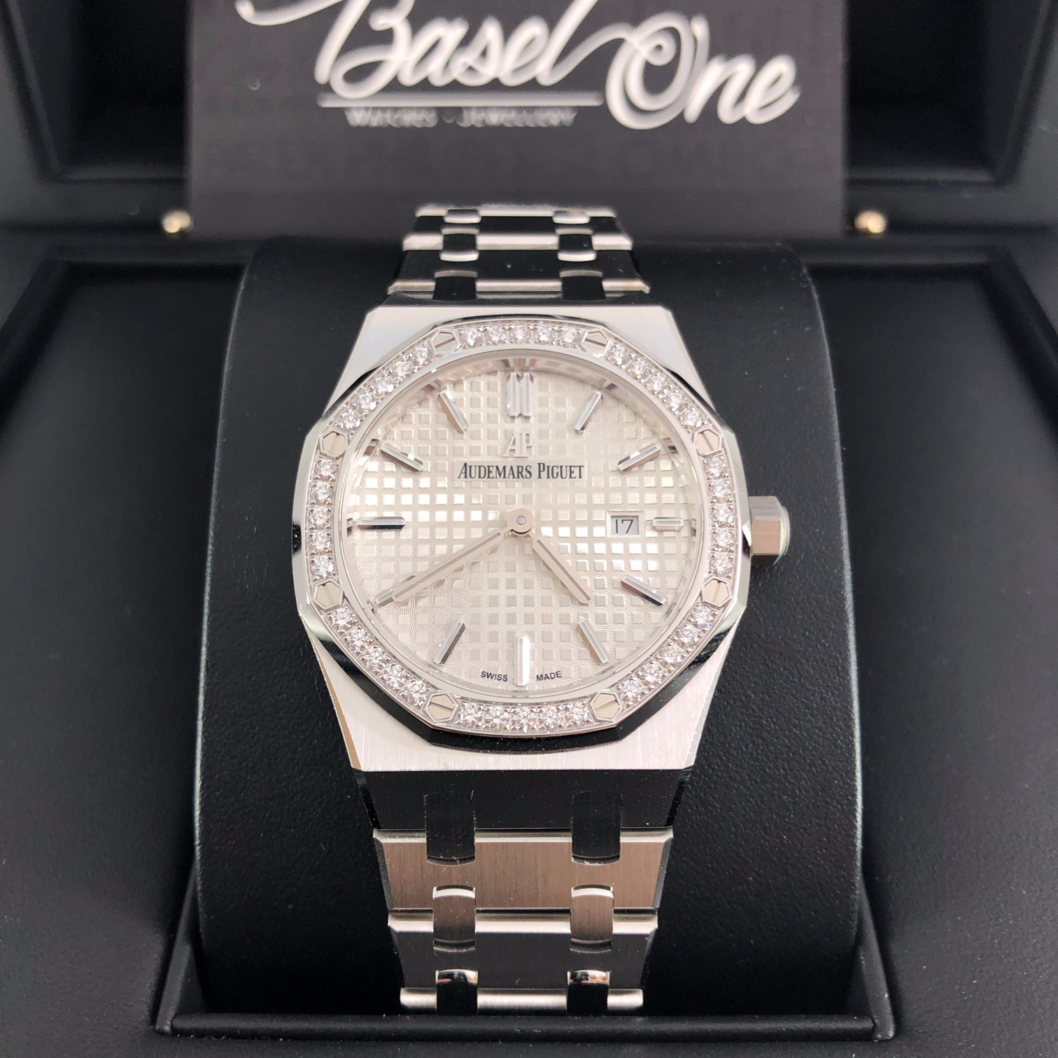 BRAND NEW 67651ST AUDEMARS PIGUET WHITE DAIL STEEL 40 DIAMOND ROYAL OAK QUARTZ 33 MM