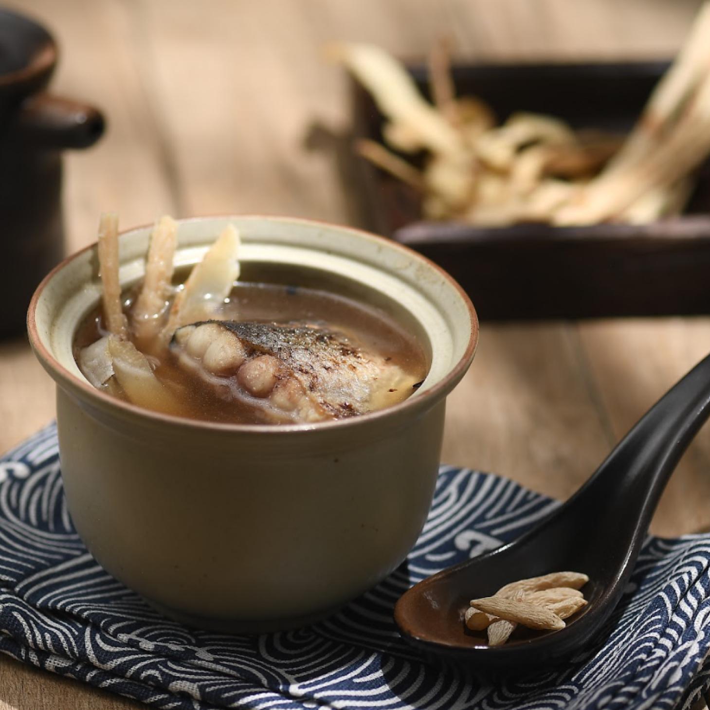 沙蔘玉竹麥冬燉巴丁魚湯