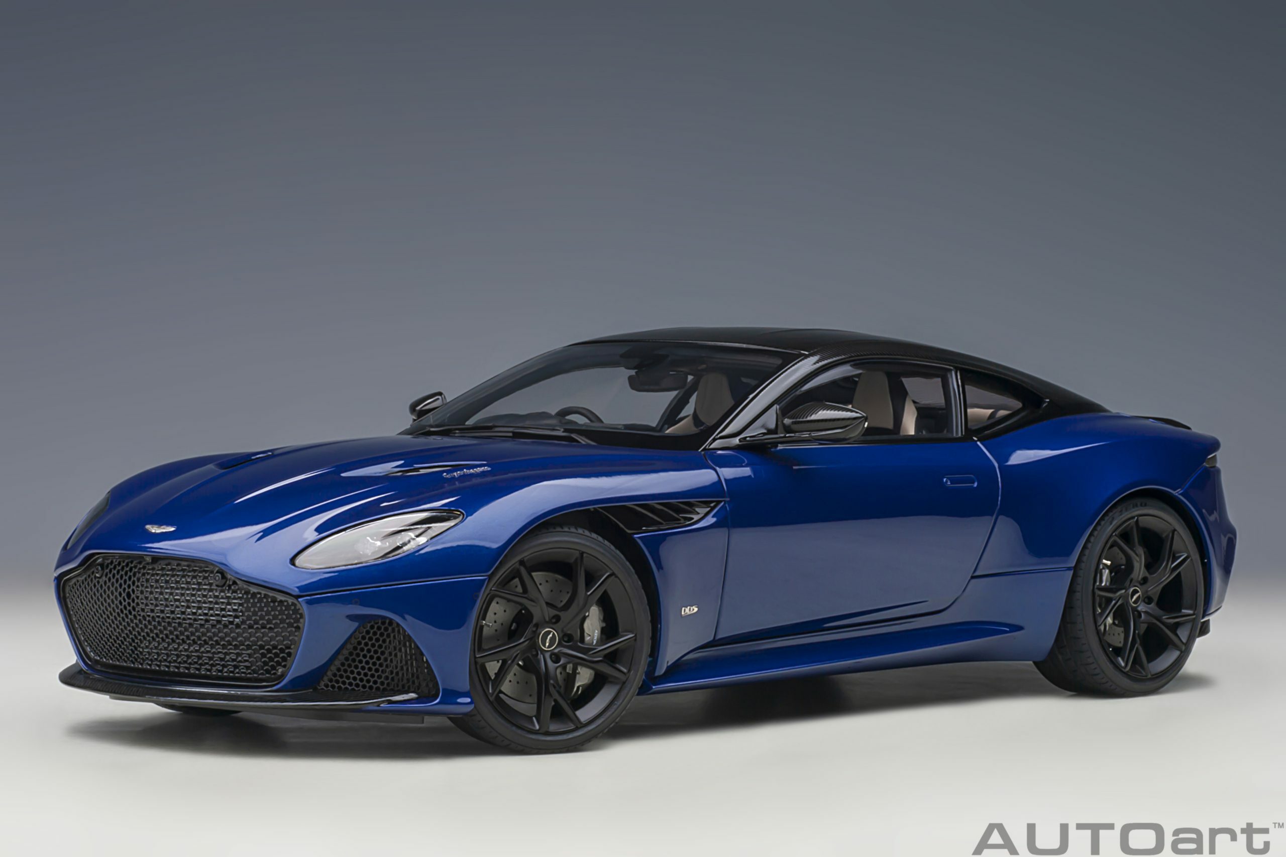 預訂: (訂金$300) (預訂價$1584) : 1/18 AUTOART Aston Martin DBS Superleggera (Zaffre Blue) (70294)