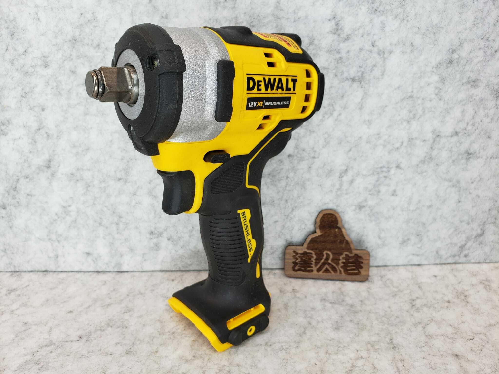 DeWALT得偉 12V-4分板手DCF901（水）