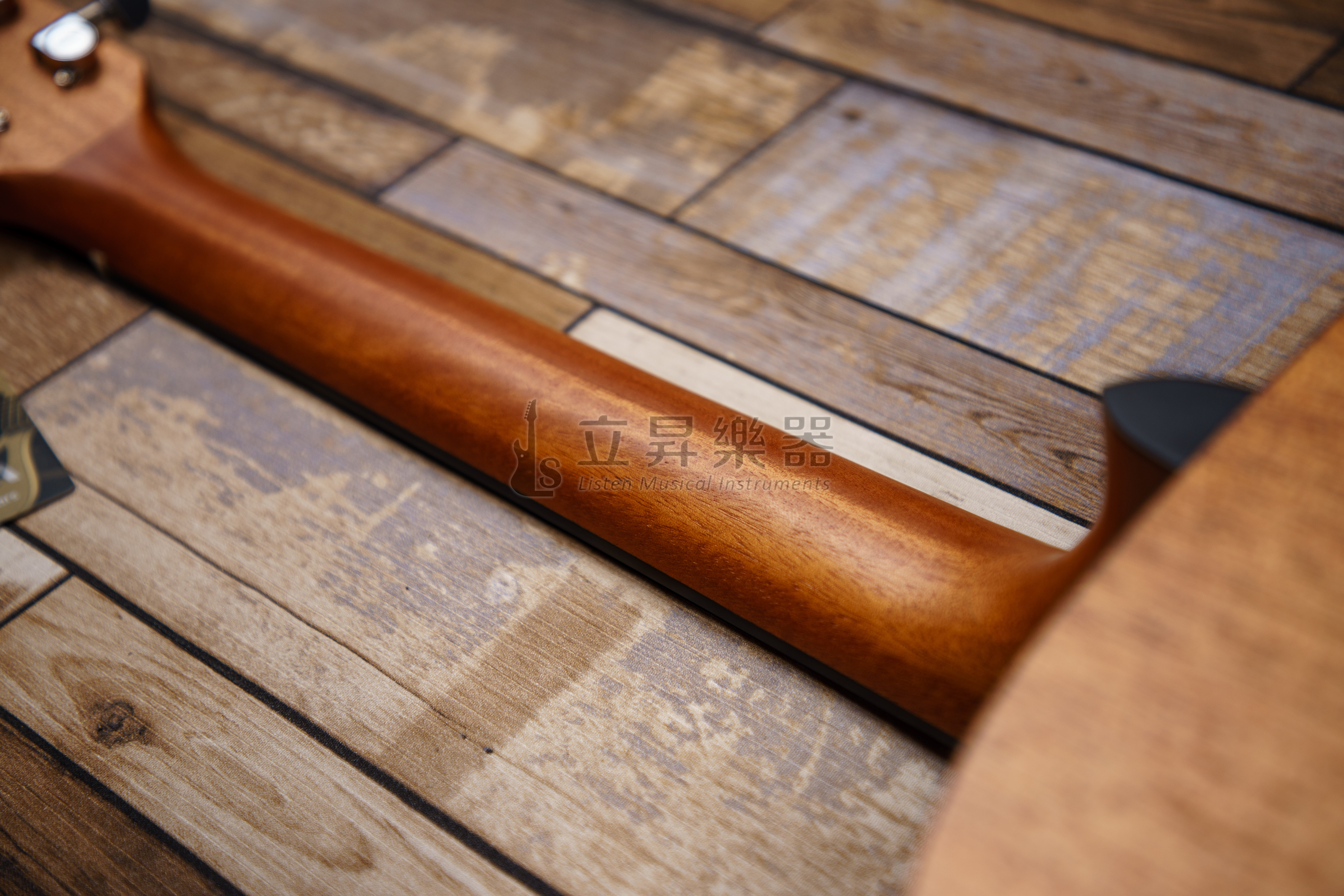 UMA UMA OM-15 雲杉面板 桃花心側背板 40吋 合板 附原廠灰色厚袋 OM15 UMA15 入門首選 第 6 張圖片｜三峽配件 / 週邊