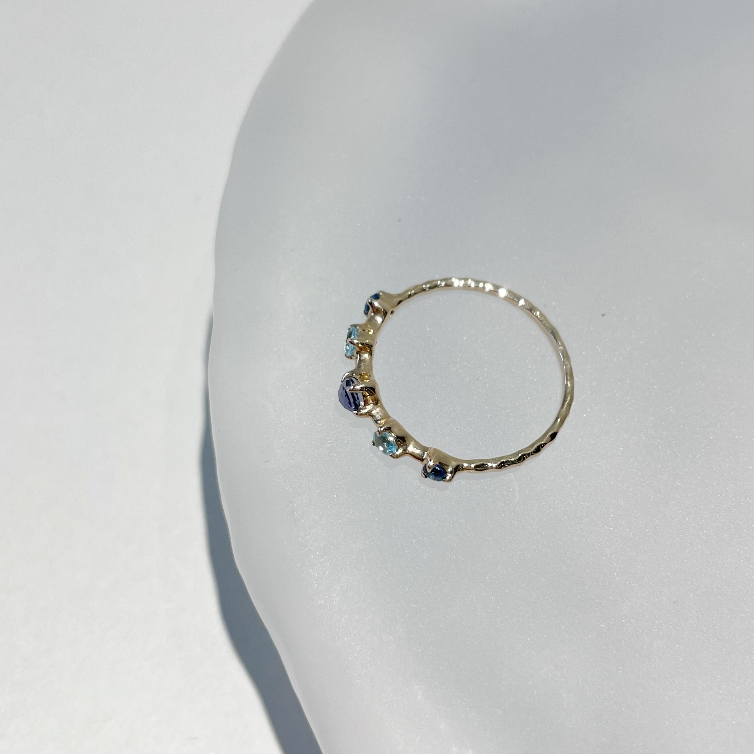 14K藍色行星系寶石戒指