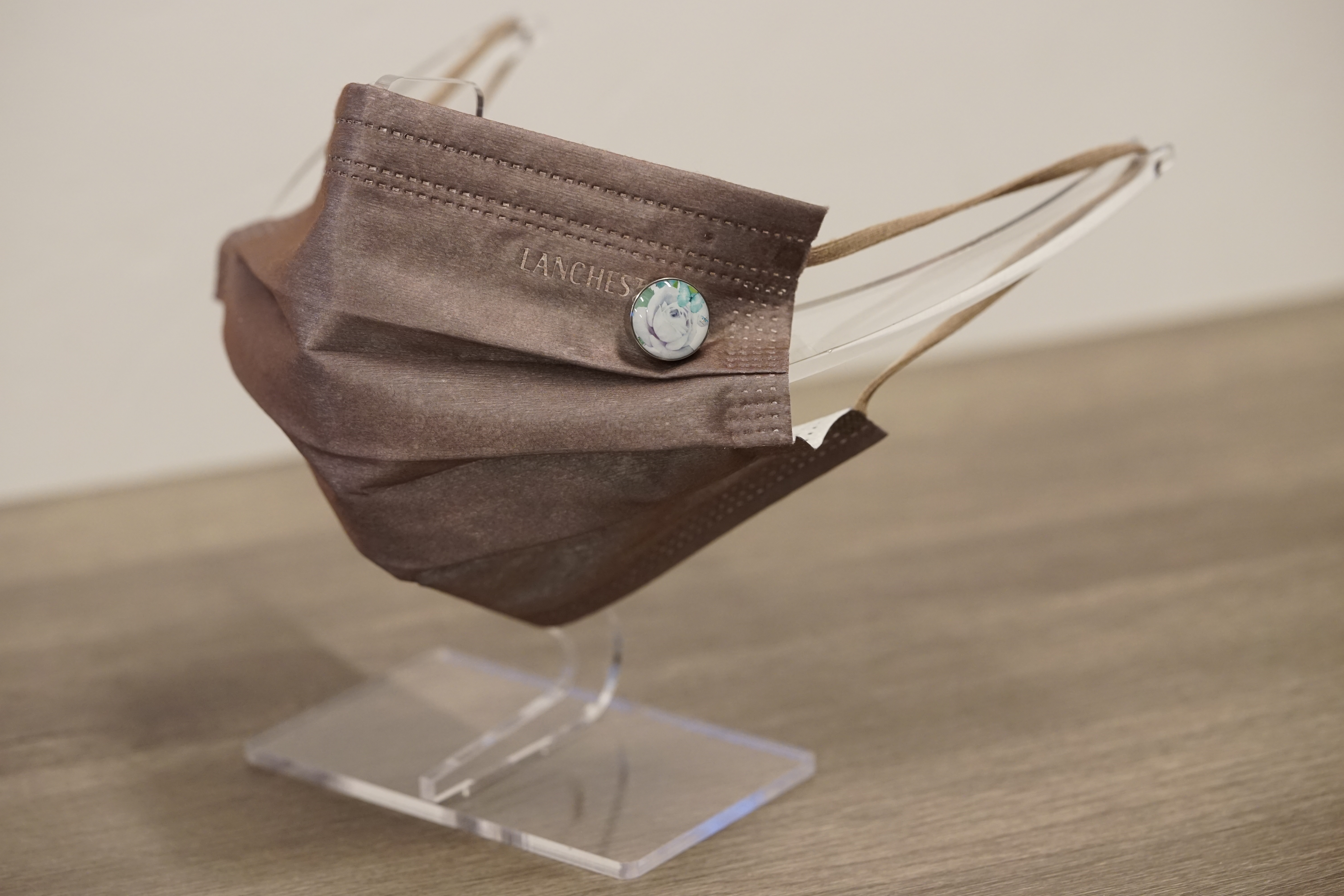 15mm 玫瑰 圖案香薰扣 香精油釦 精油飾物 口罩/衣領適用 磁石釦 口罩香薰夾 (白色)(連6片顏色隨機的可重用棉片)(隨機送上口罩3片)