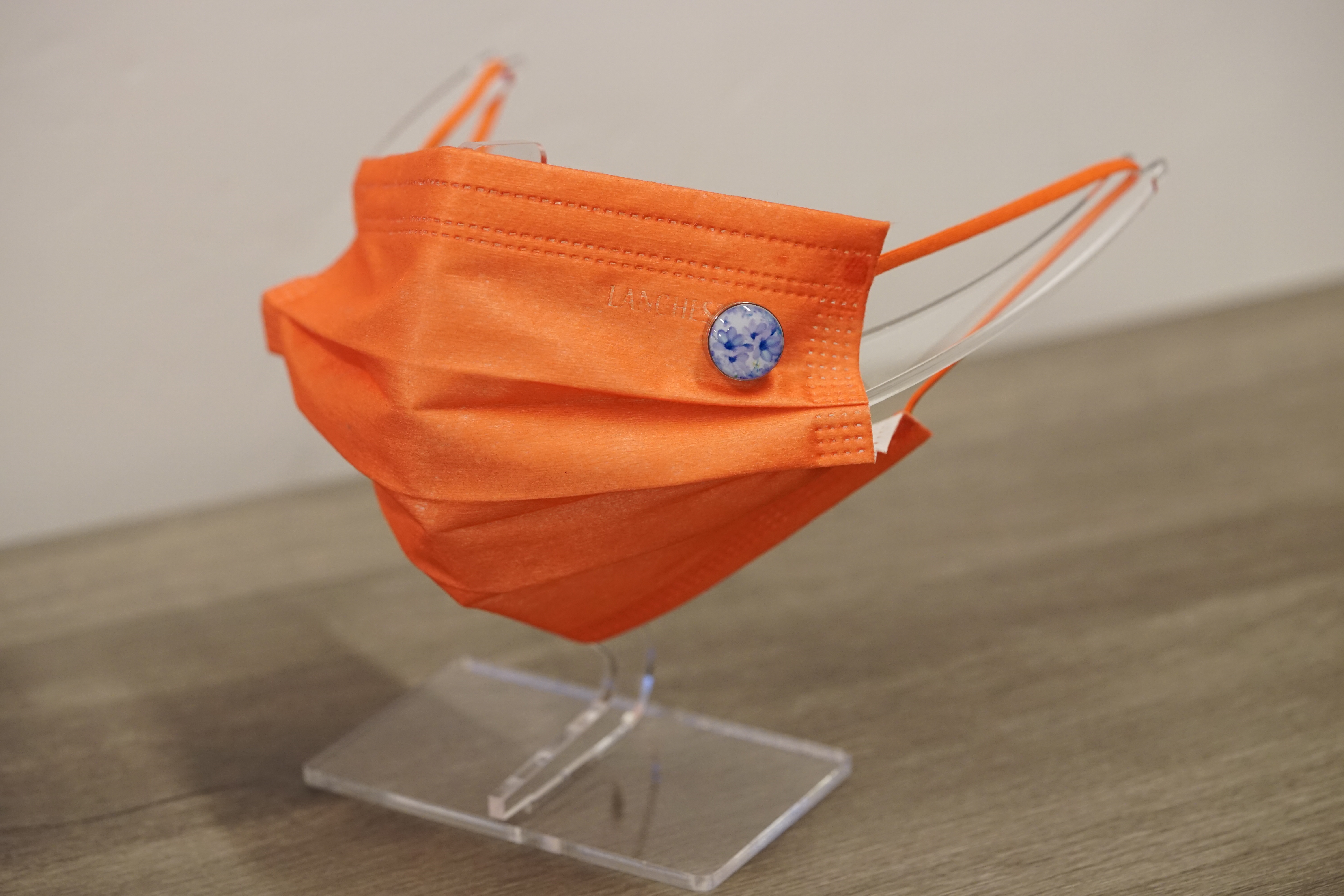 15mm 紫花 圖案香薰扣 香精油釦 精油飾物 口罩/衣領適用 磁石釦 口罩香薰夾 (銀色)(連6片顏色隨機的可重用棉片)(隨機送上口罩3片)