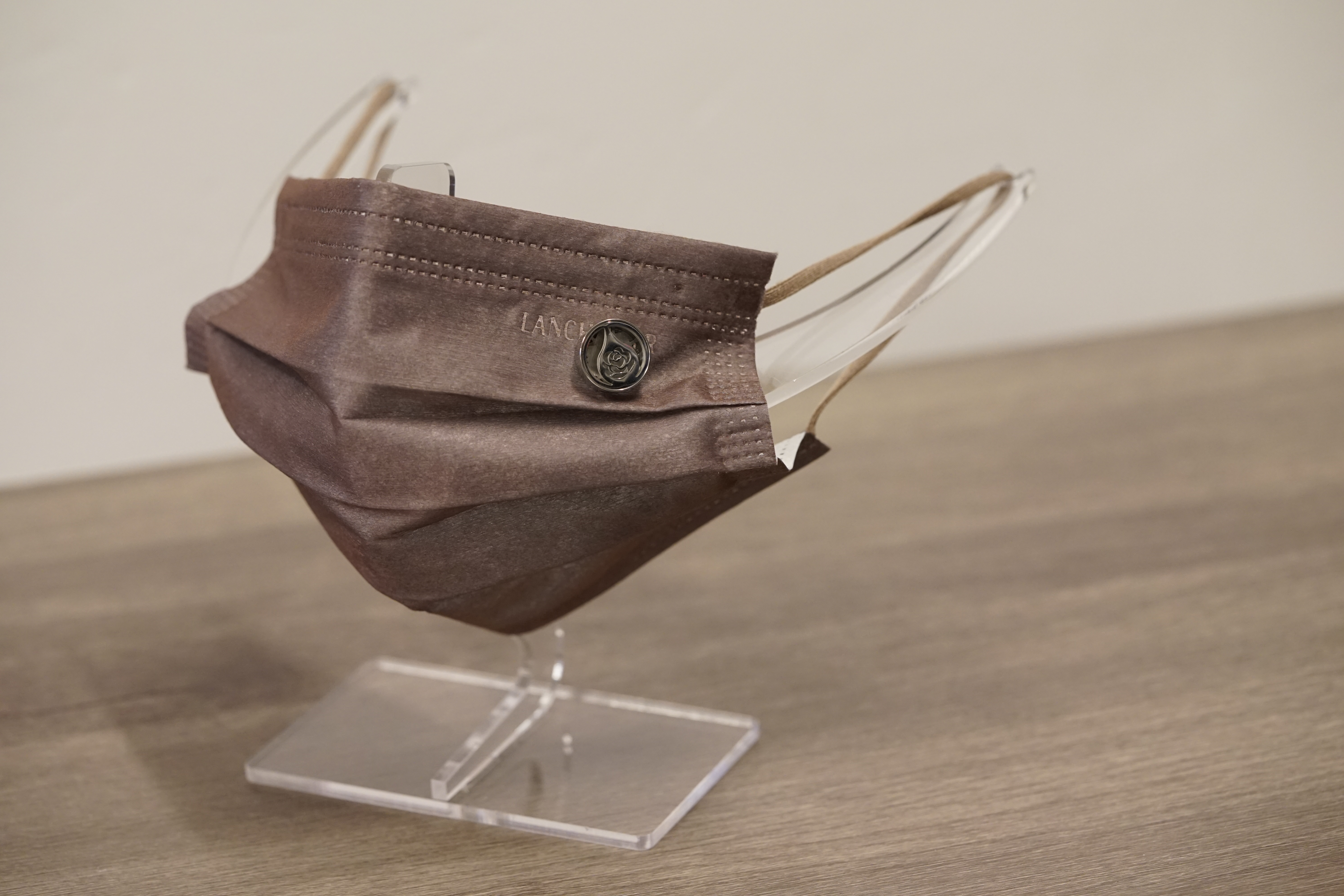 15mm 玫瑰 口罩香薰釦 香精油釦 香薰釦 口罩磁石釦 口罩香薰夾 (白金銀色)(連6片顏色隨機的可重用棉片)(隨機送上口罩3片)