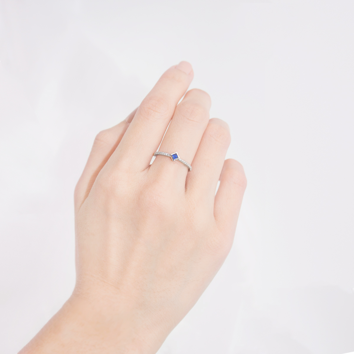 Souvenir 藍寶石戒指