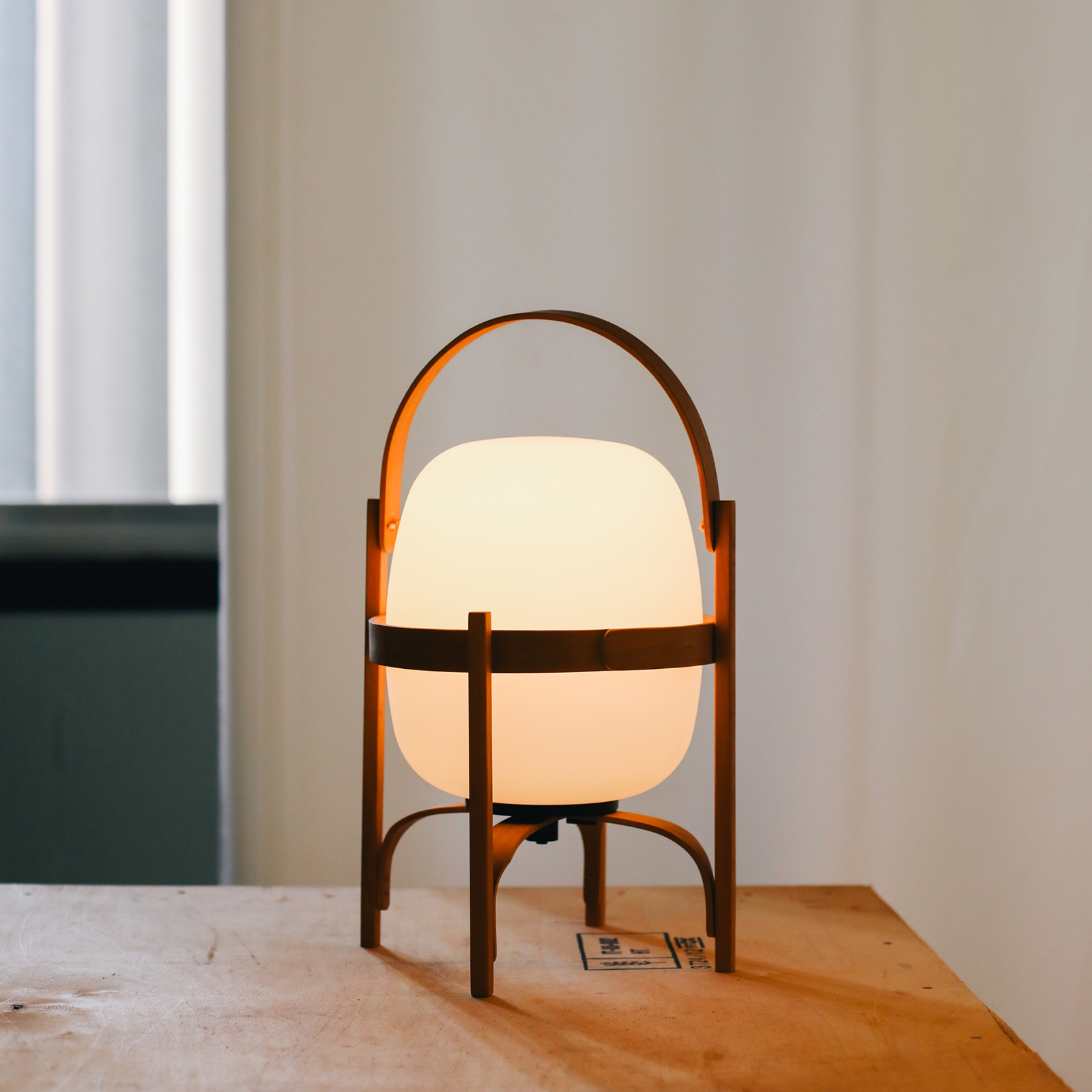 Cestita Bateria Portable Lamp