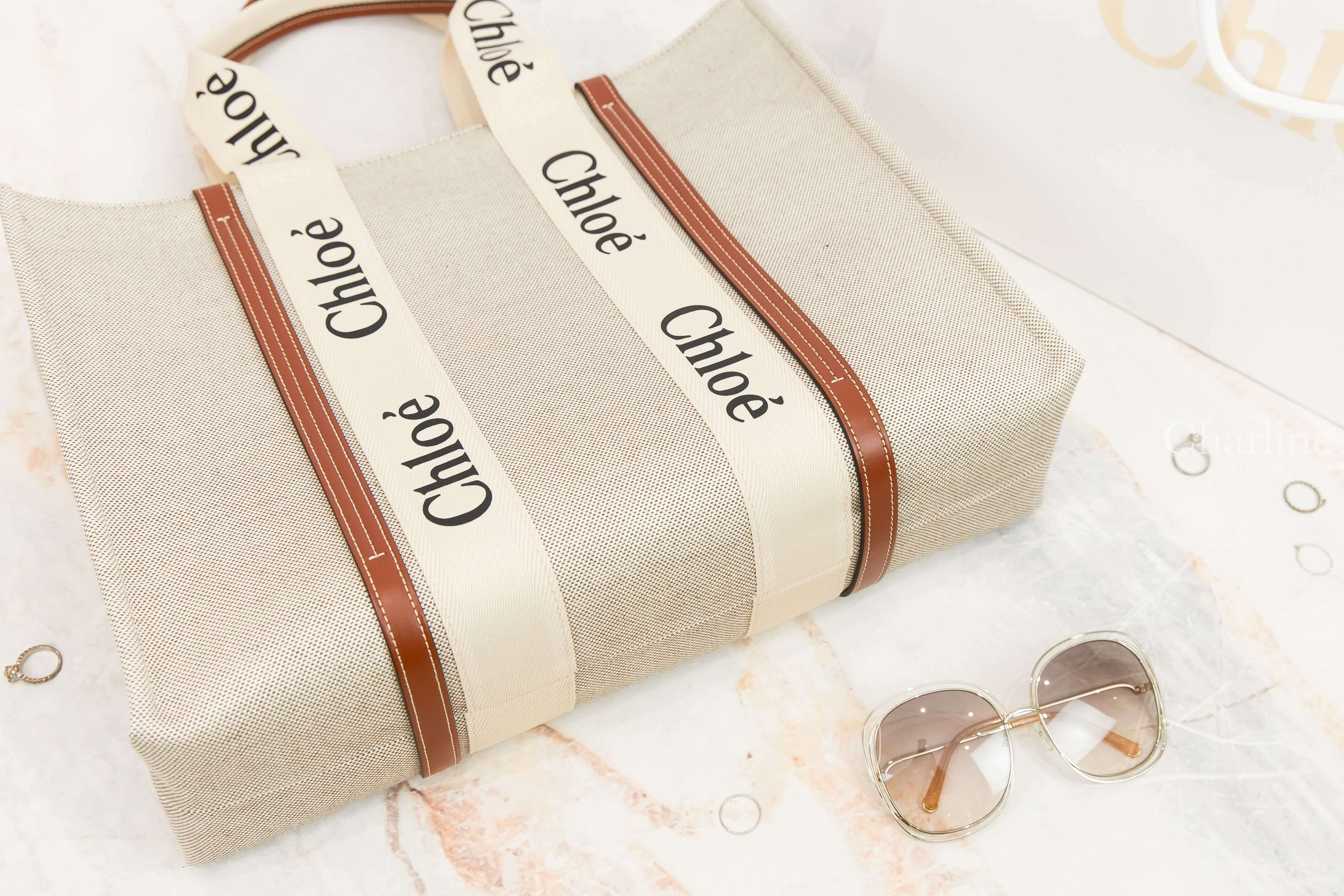 Chloe Large Woody Tote Bag 米白色帆布拼棕色皮革黑Logo大型提把托特包-Charline Boutique 精品代購