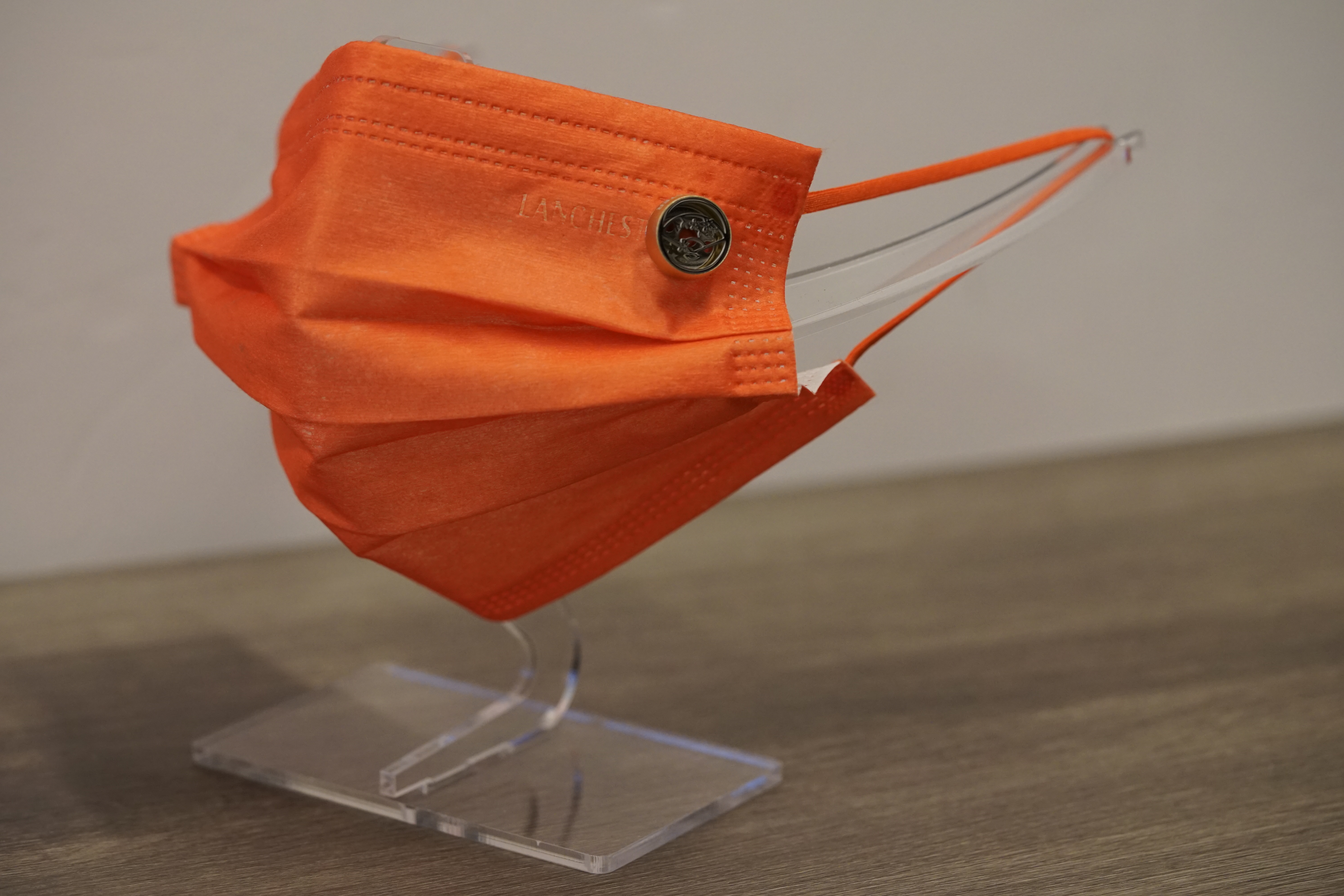 15mm 日本扇櫻花 圖案香薰扣 香精油釦 精油飾物 口罩/衣領適用 磁石釦 口罩香薰夾 (金色)(連6片顏色隨機的可重用棉片)(隨機送上口罩3片)