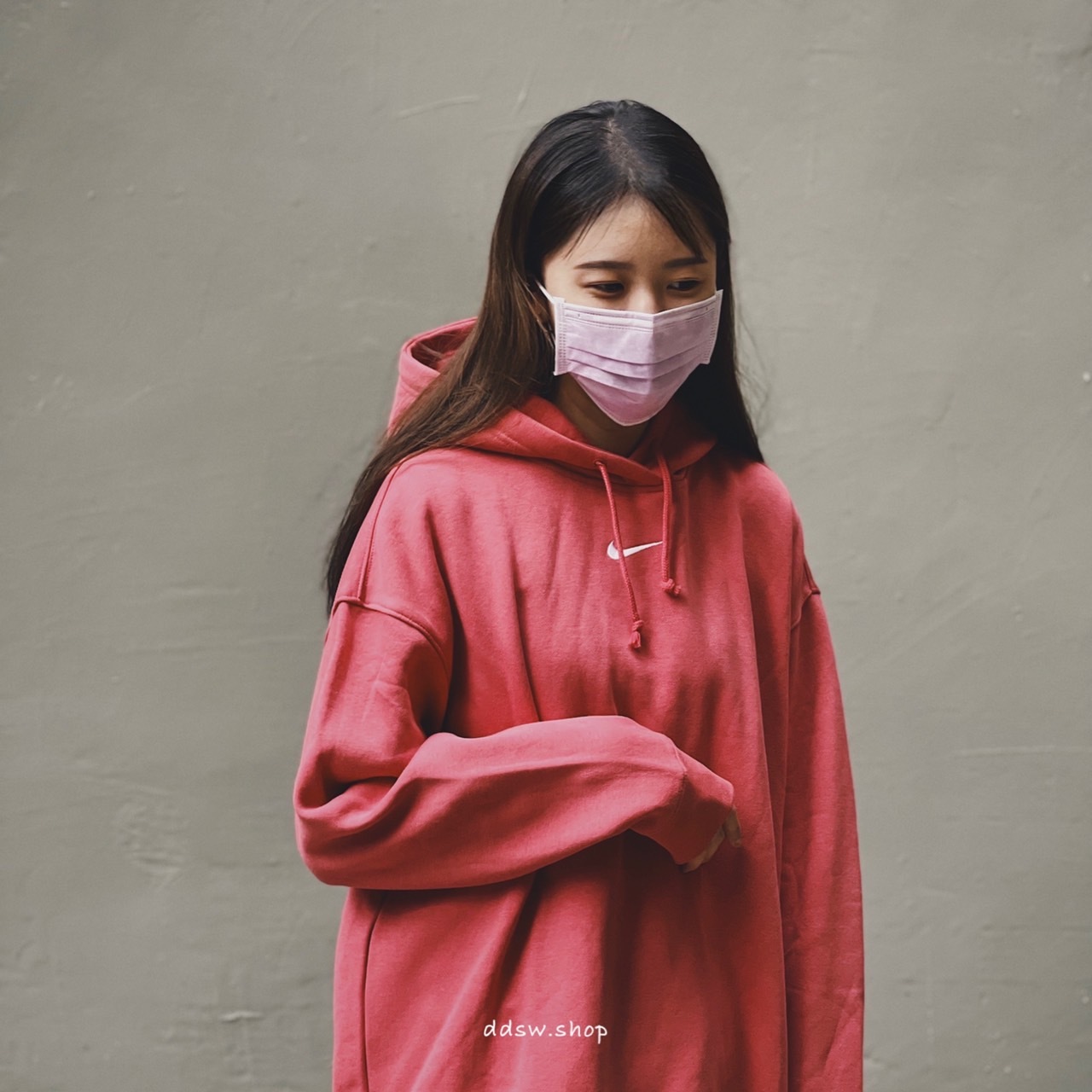 Nike NSW 女款連帽Tee 刺繡小Logo 四色