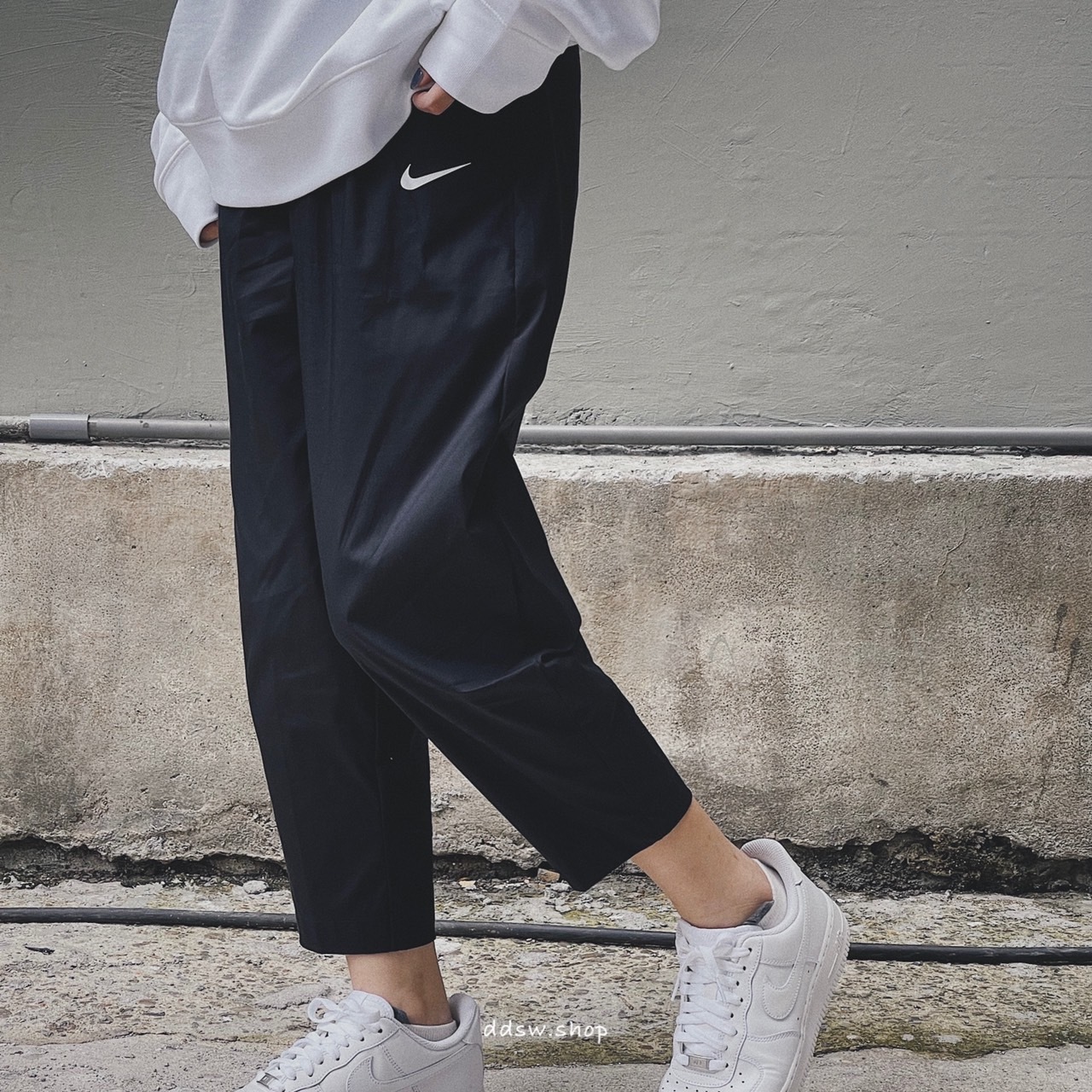 Nike NSW CURVE 黑色 小勾 九分褲 錐形版型 黑色 DD5976-010