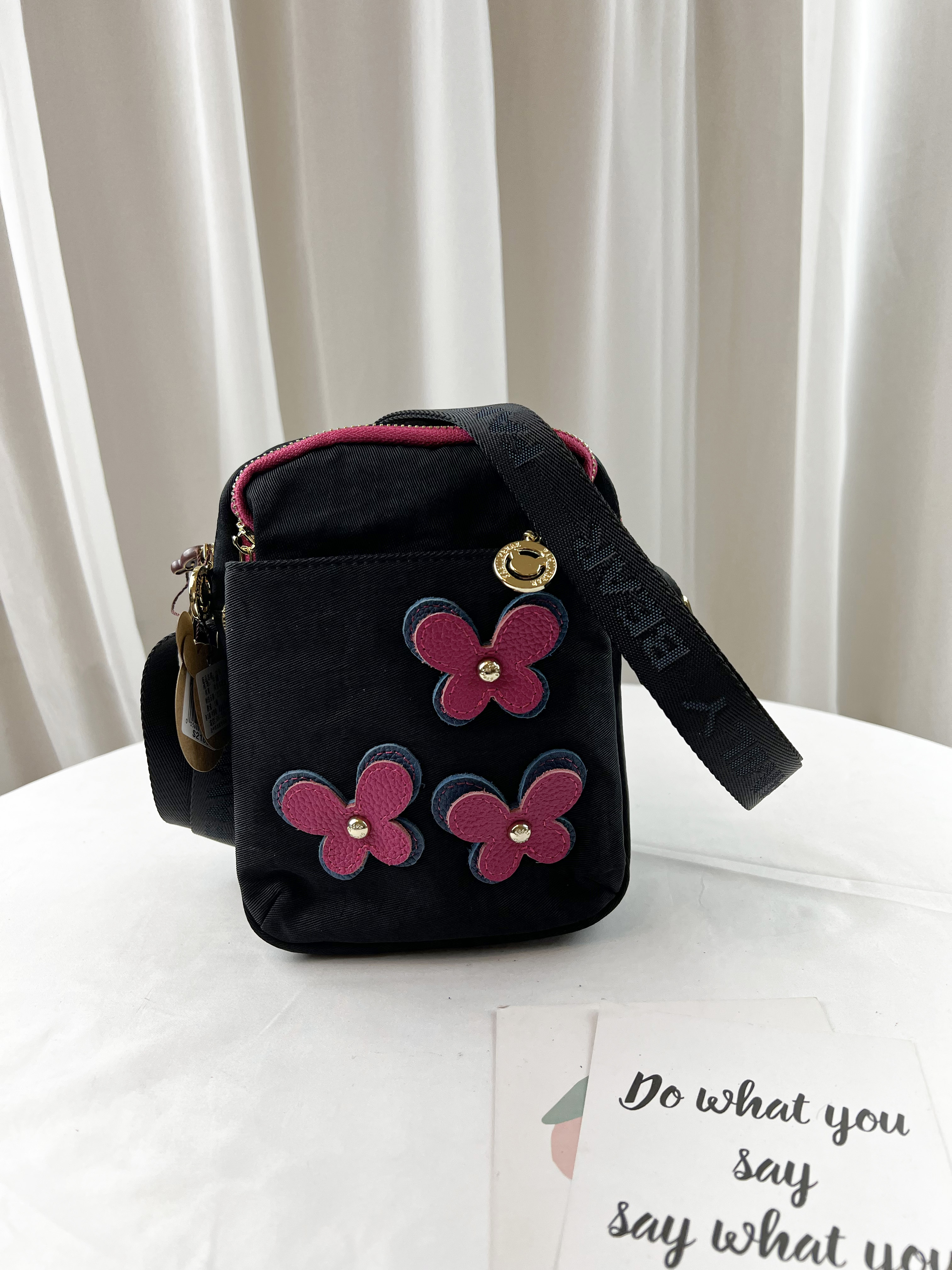 FamilyBear 黑桃蝴蝶花 防潑水側背包 / 手機袋  #2499