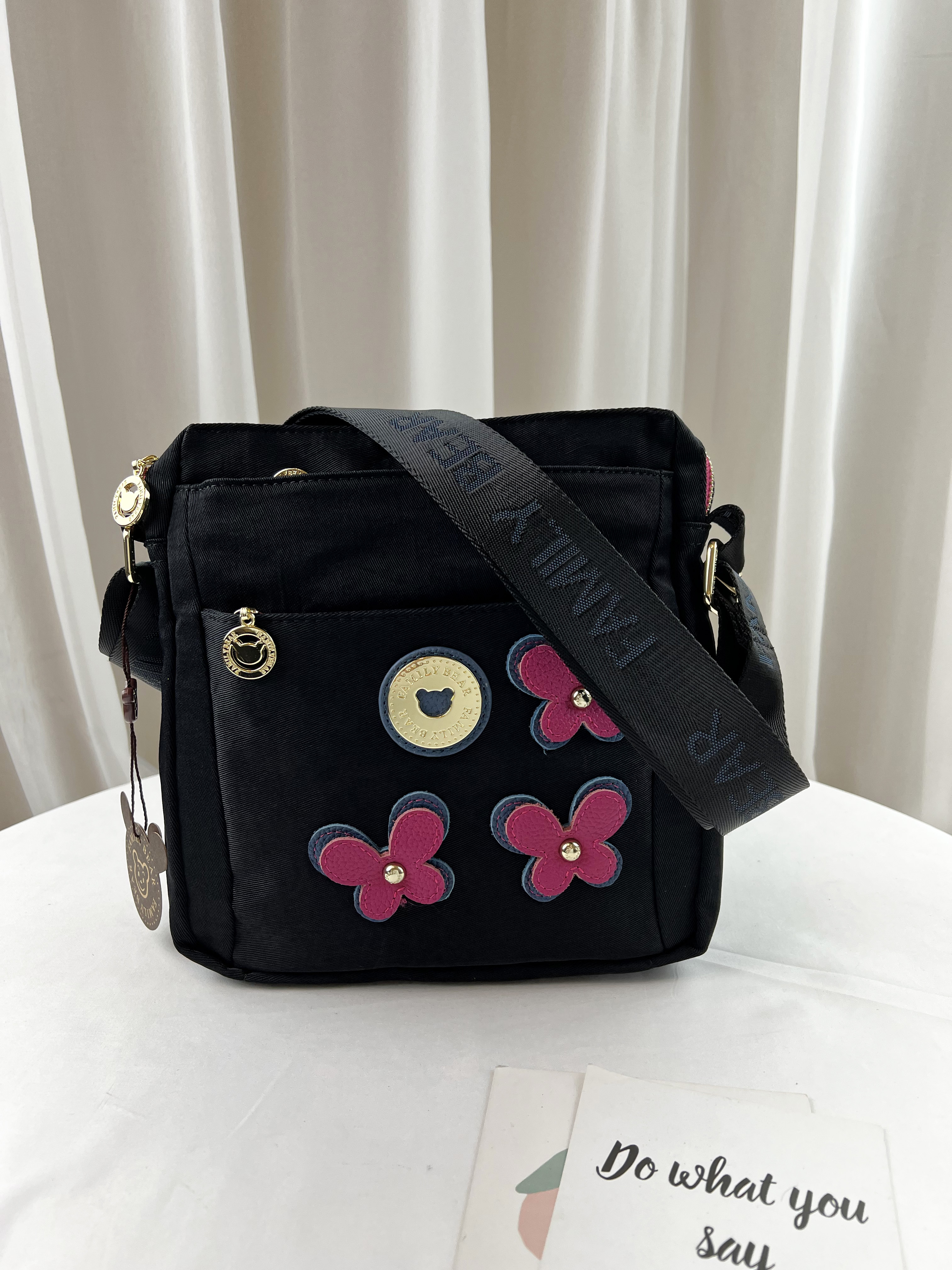 FamilyBear 黑桃蝴蝶花 防潑水側背包  #29301