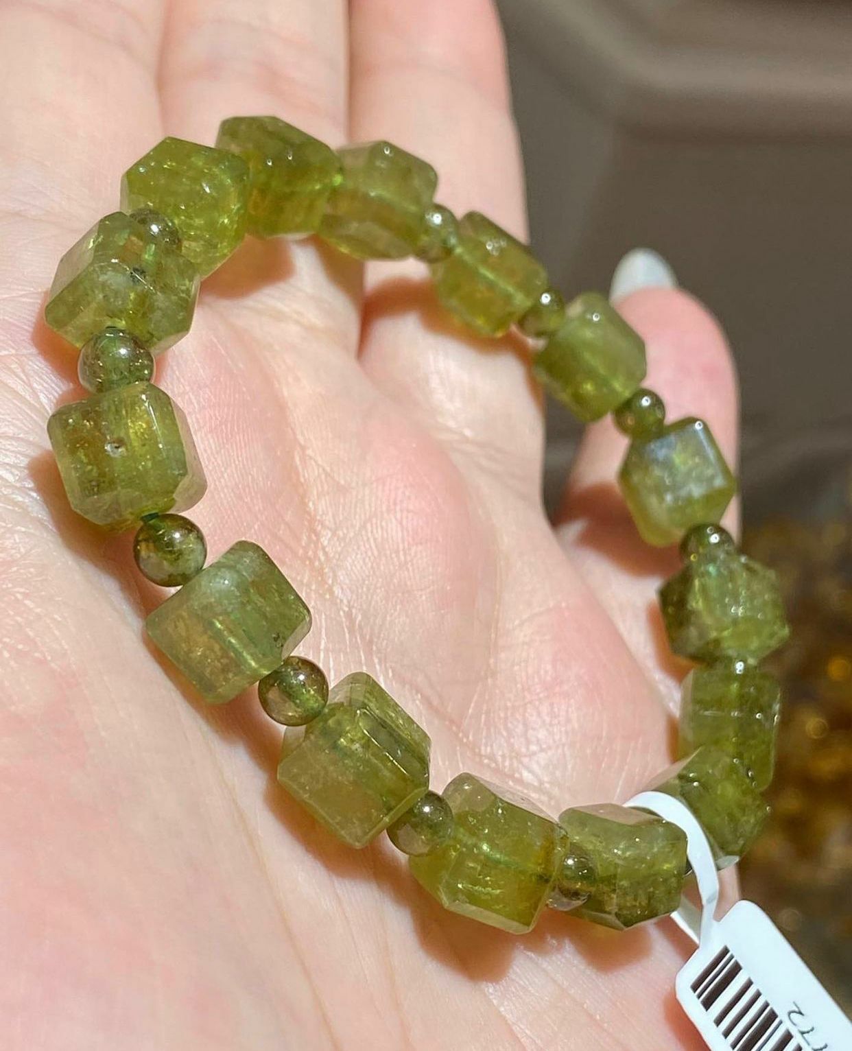 沙弗萊方粒手串(綠石榴石)