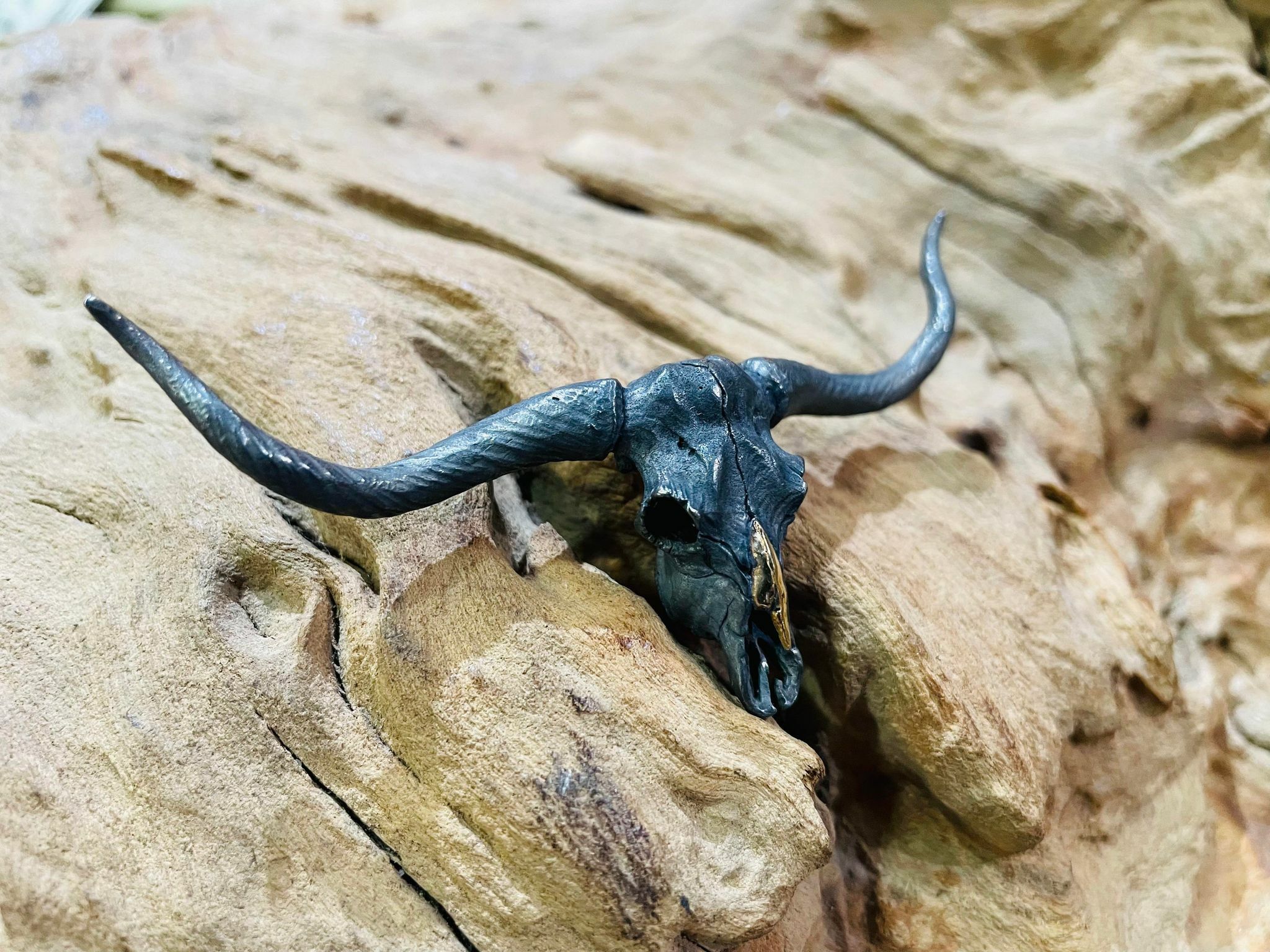 *Black Venom Jewelry- Freedom & Prayer Bull Head 純銀牛頭吊墜